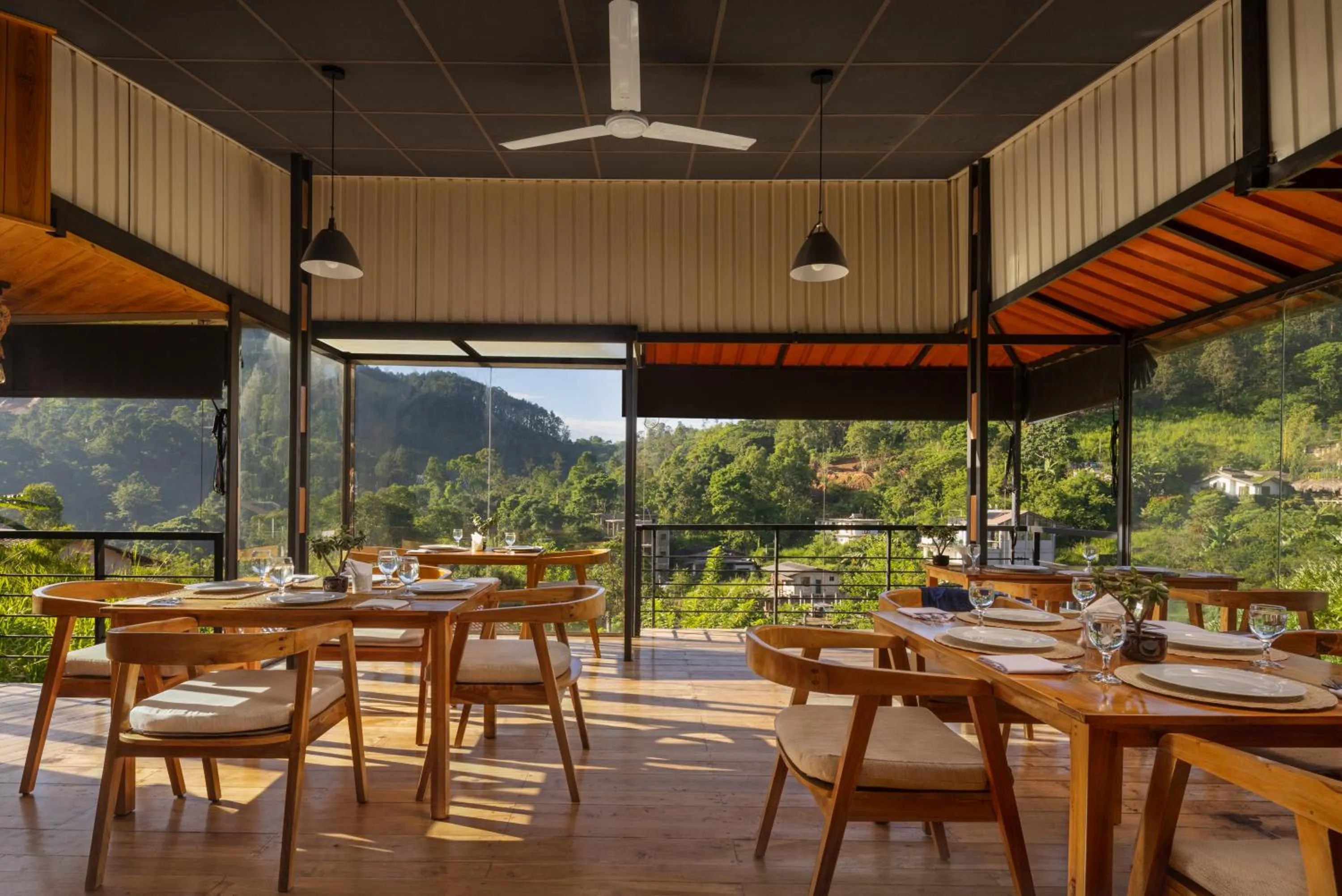 Restaurant/places to eat in The Cubes Ella