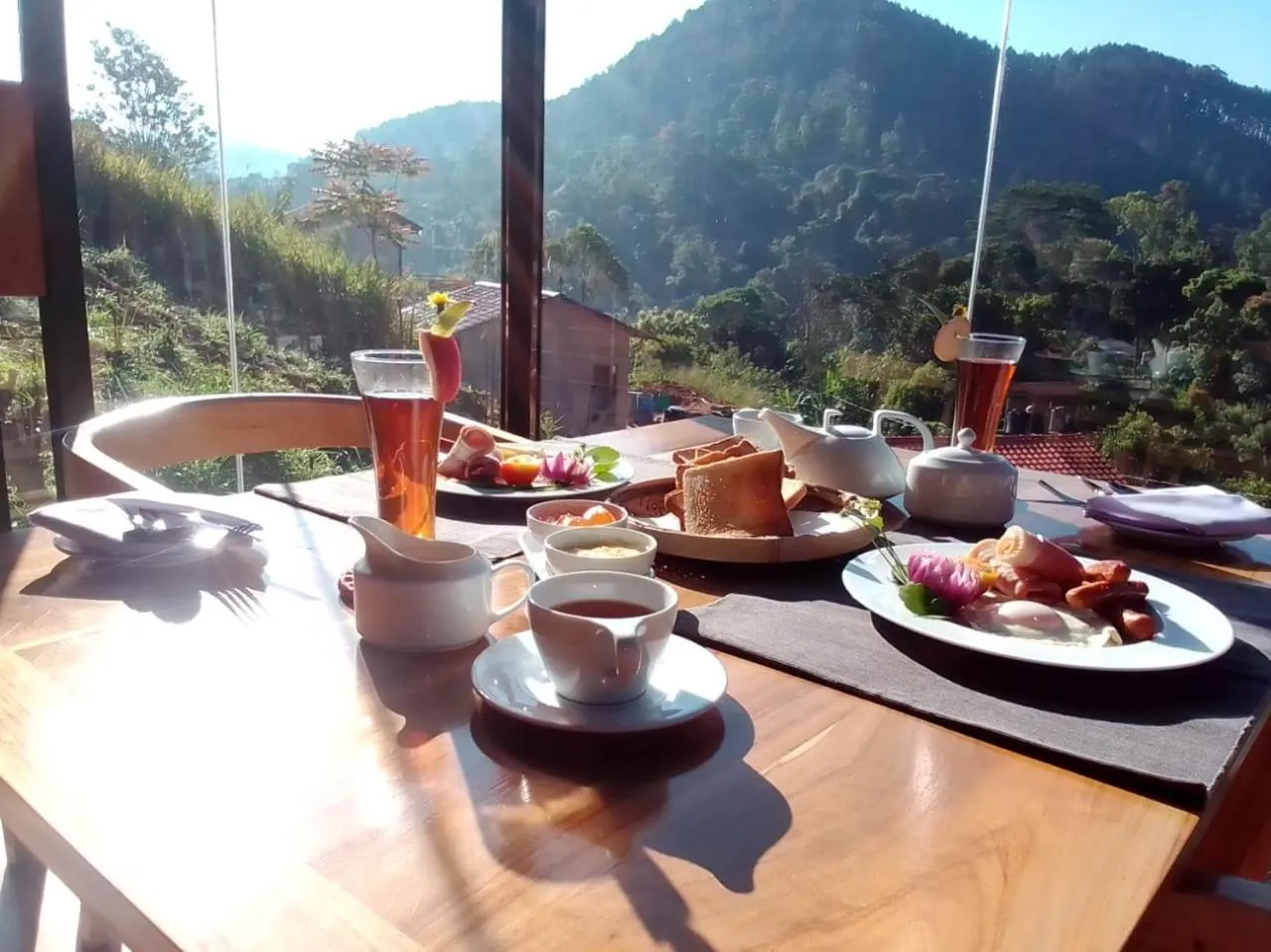 Day in The Cubes Ella