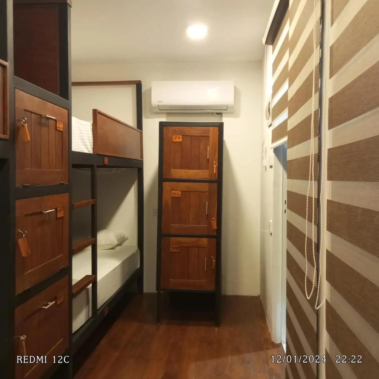 Bed in The Cubes Ella