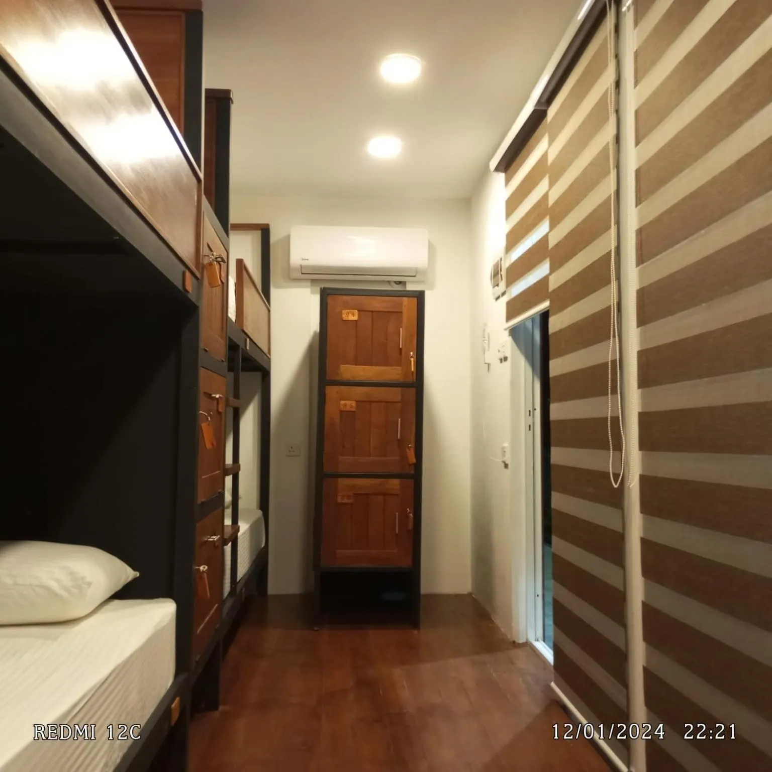 Bed in The Cubes Ella