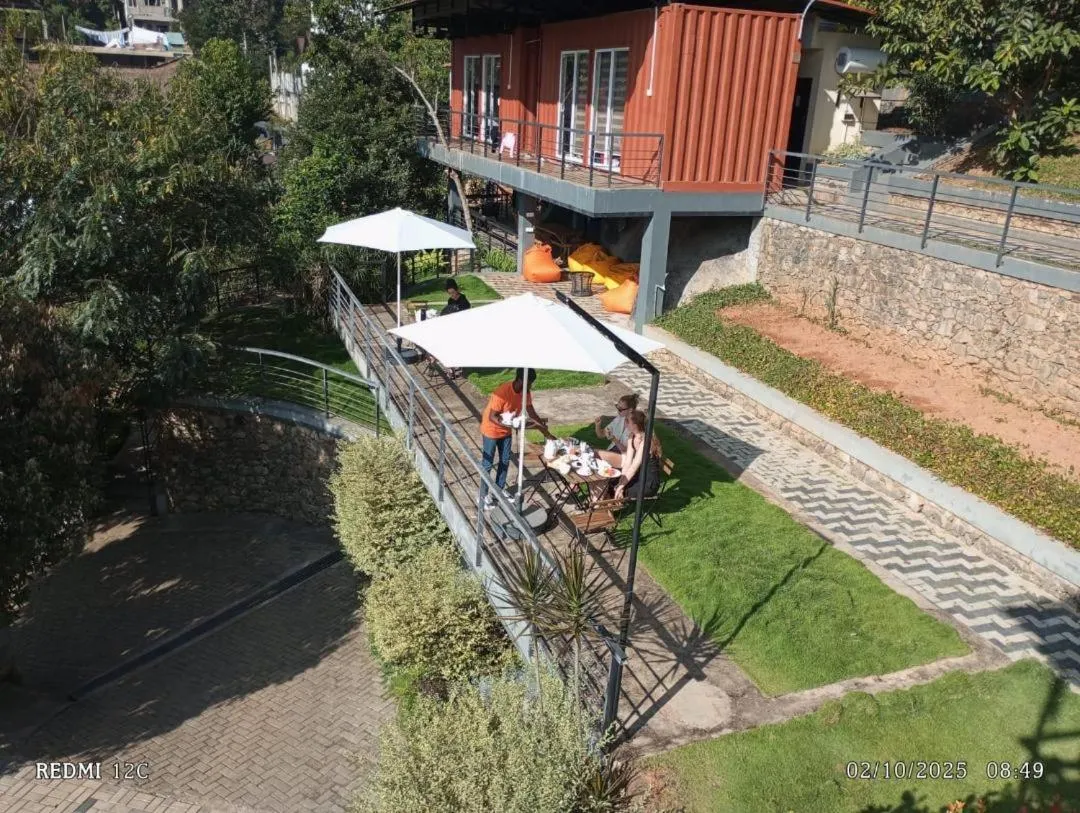 Restaurant/places to eat in The Cubes Ella