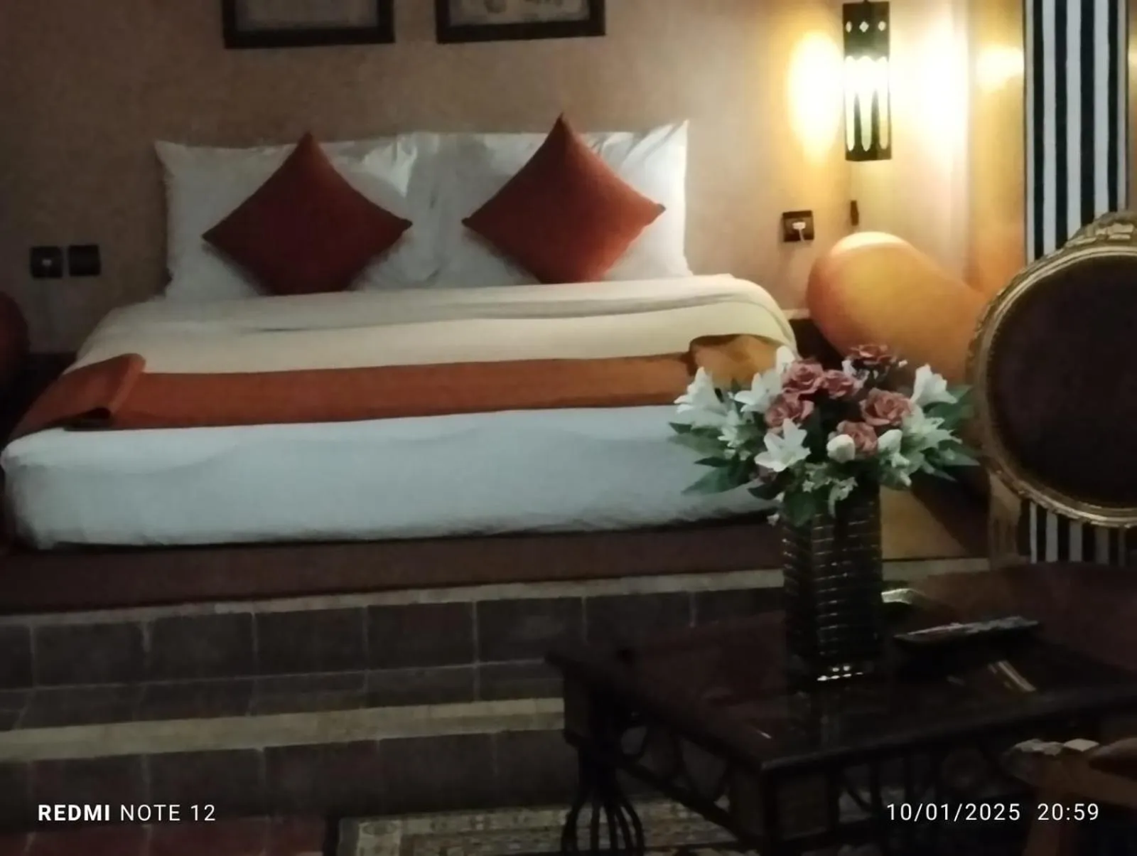 Bed in Riad Mille Et Une Nuits