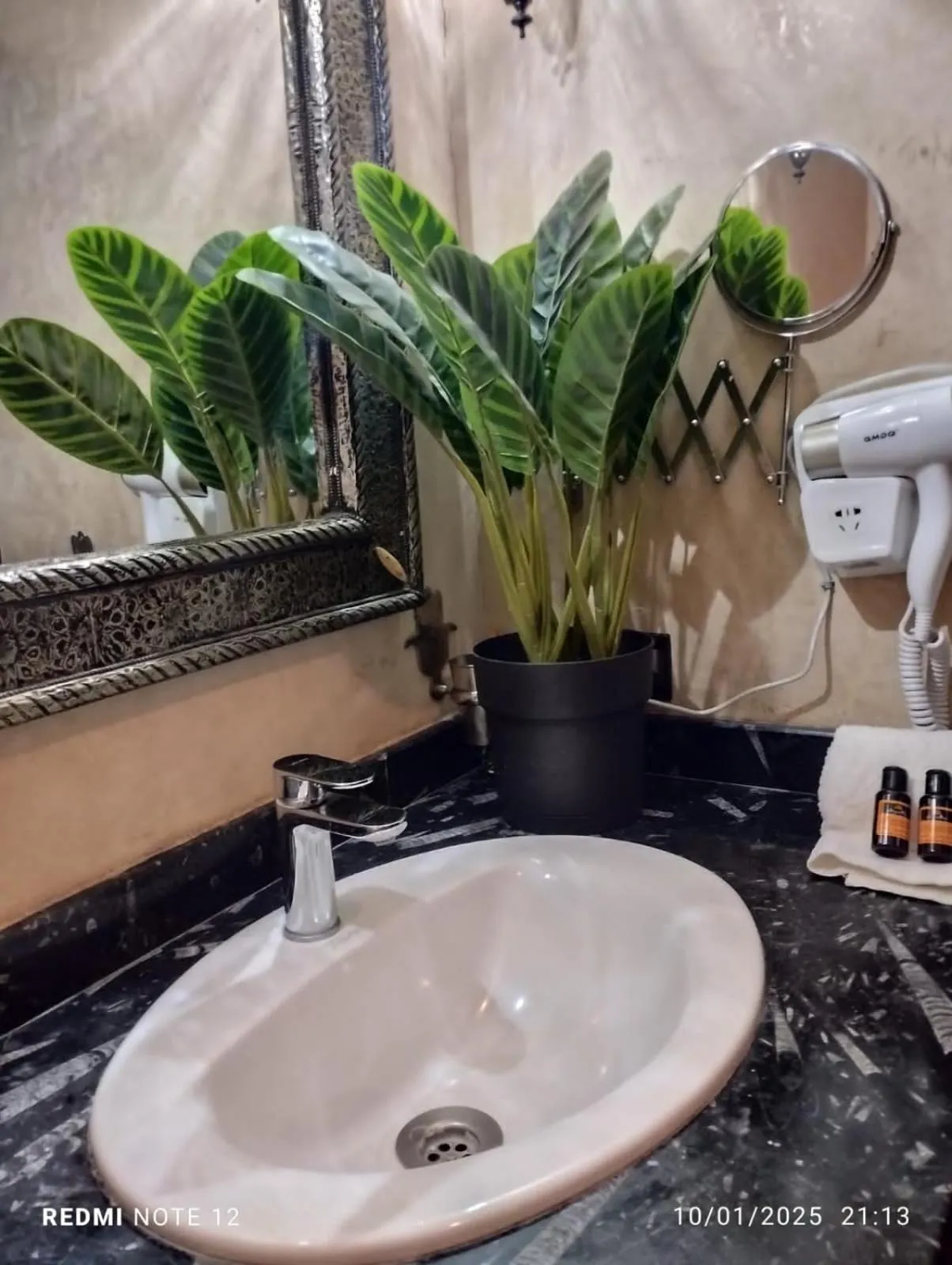 Bathroom in Riad Mille Et Une Nuits