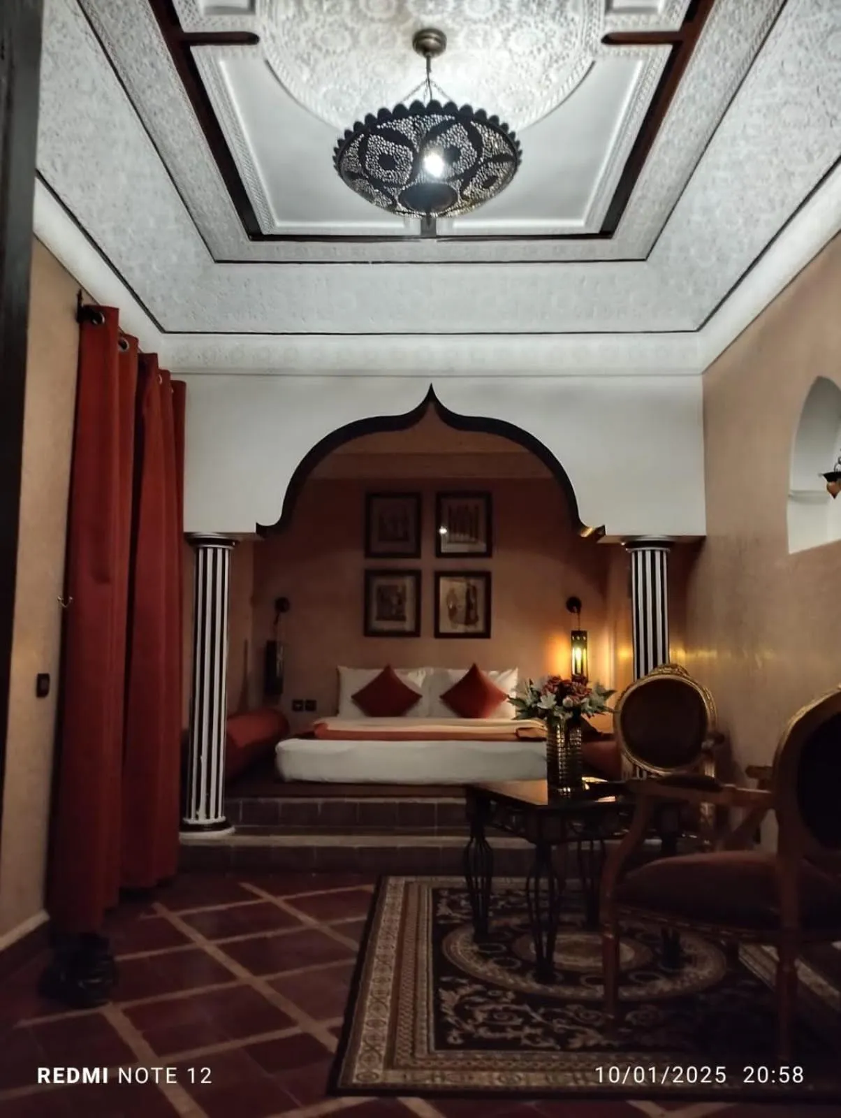 Bedroom in Riad Mille Et Une Nuits