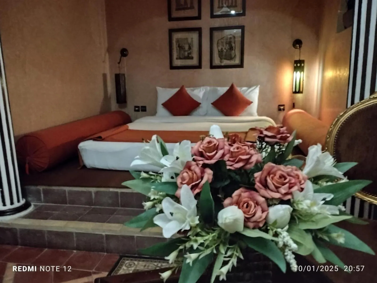 Bedroom, Bed in Riad Mille Et Une Nuits