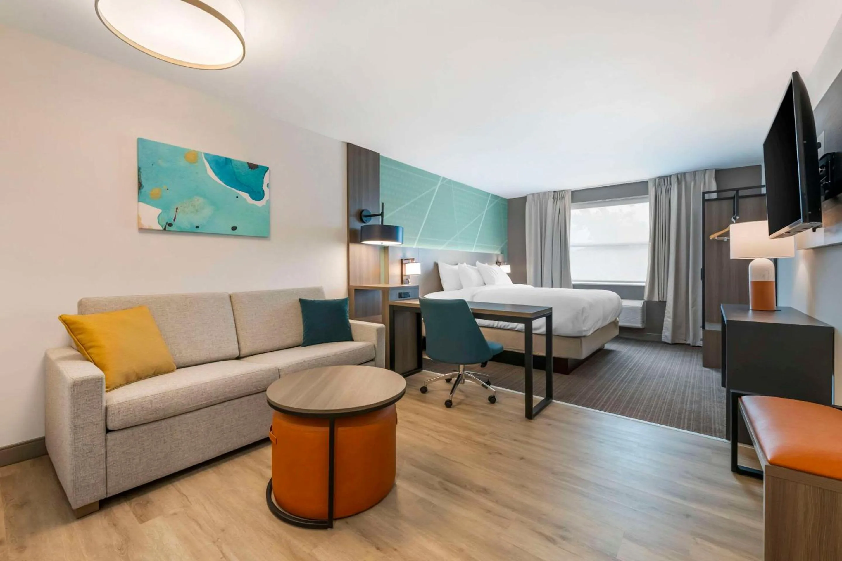 Bedroom, Bed in Comfort Suites St Augustine Historic District Area