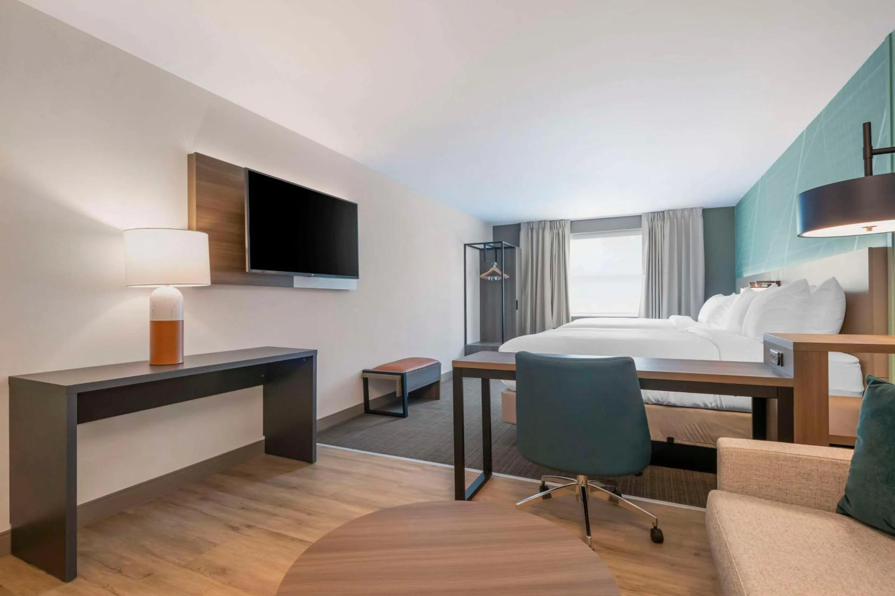 Bedroom, Bed in Comfort Suites St Augustine Historic District Area