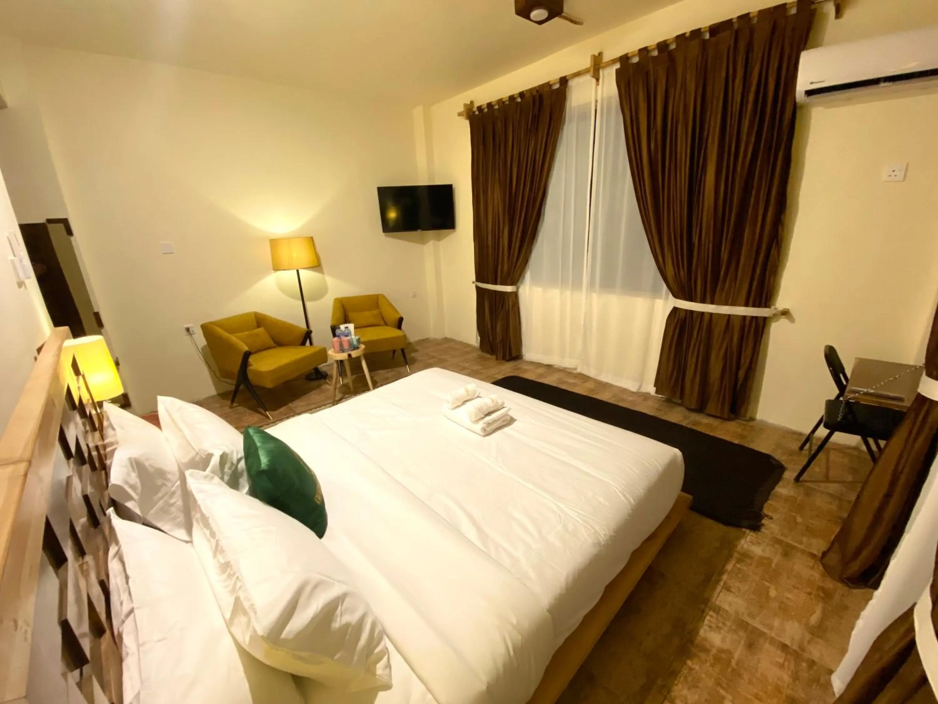 Bedroom, Bed in Dumani Nagar Hotel & Resort