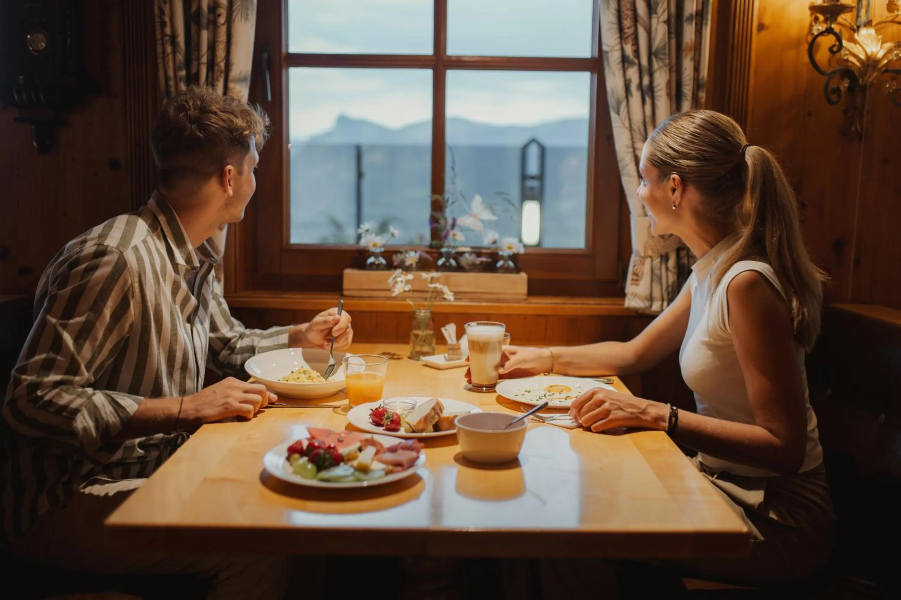 Guests in Hotel Oberland
