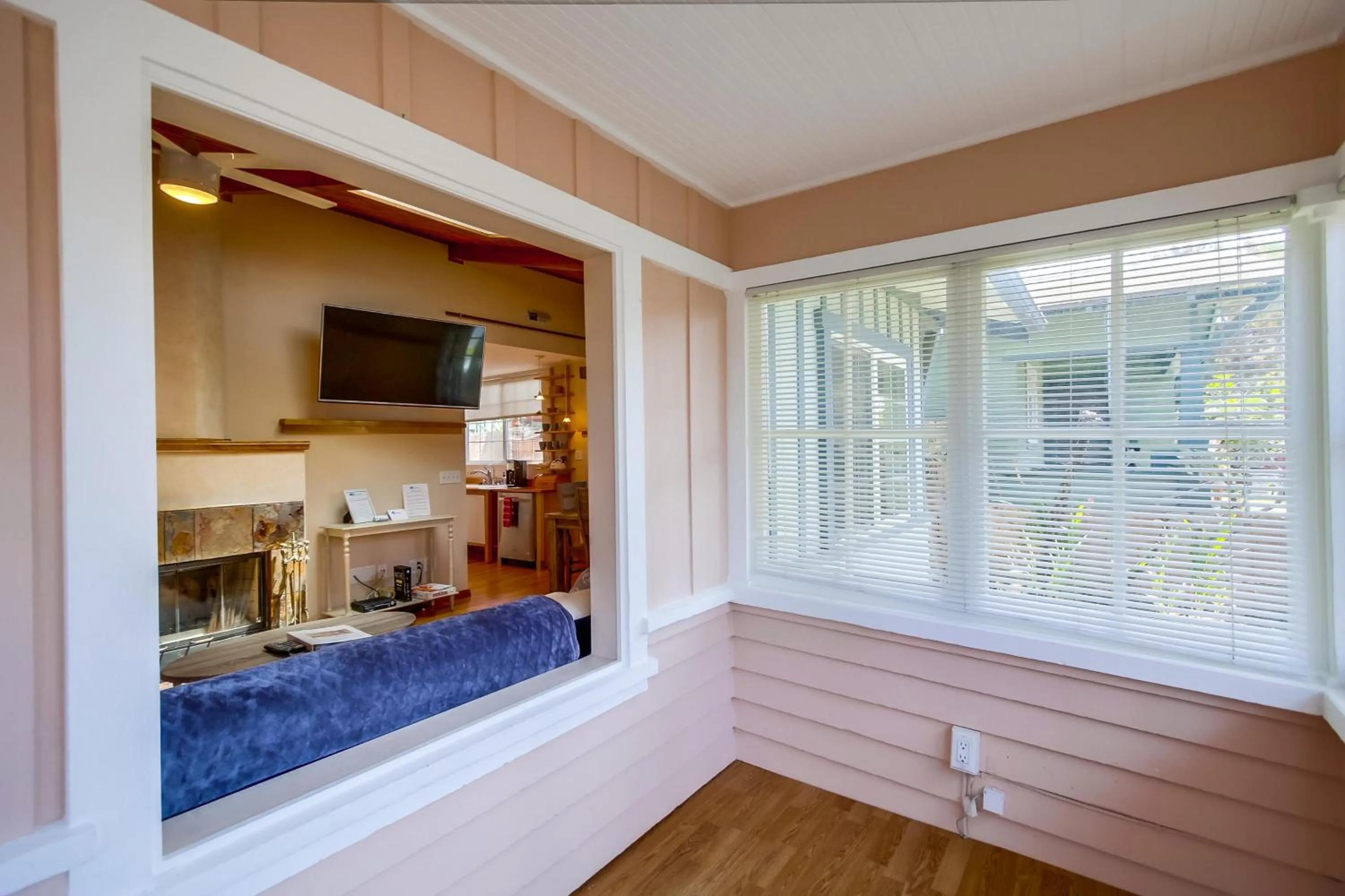 Bed in OB Beach House