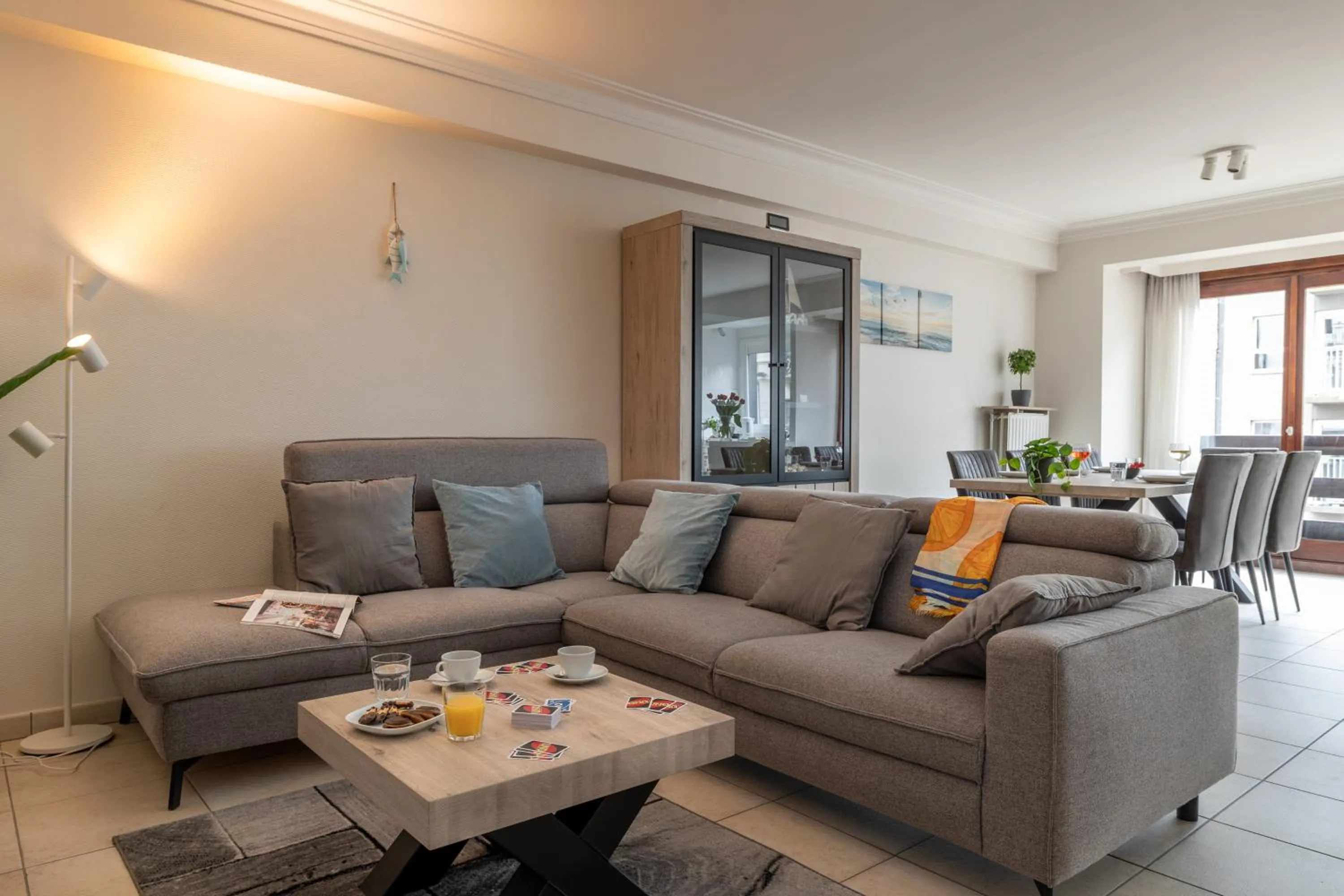 WeLoveOostende - Newly renovated large apartment 150m from the beach - Including bed sheets and final clea-ning
