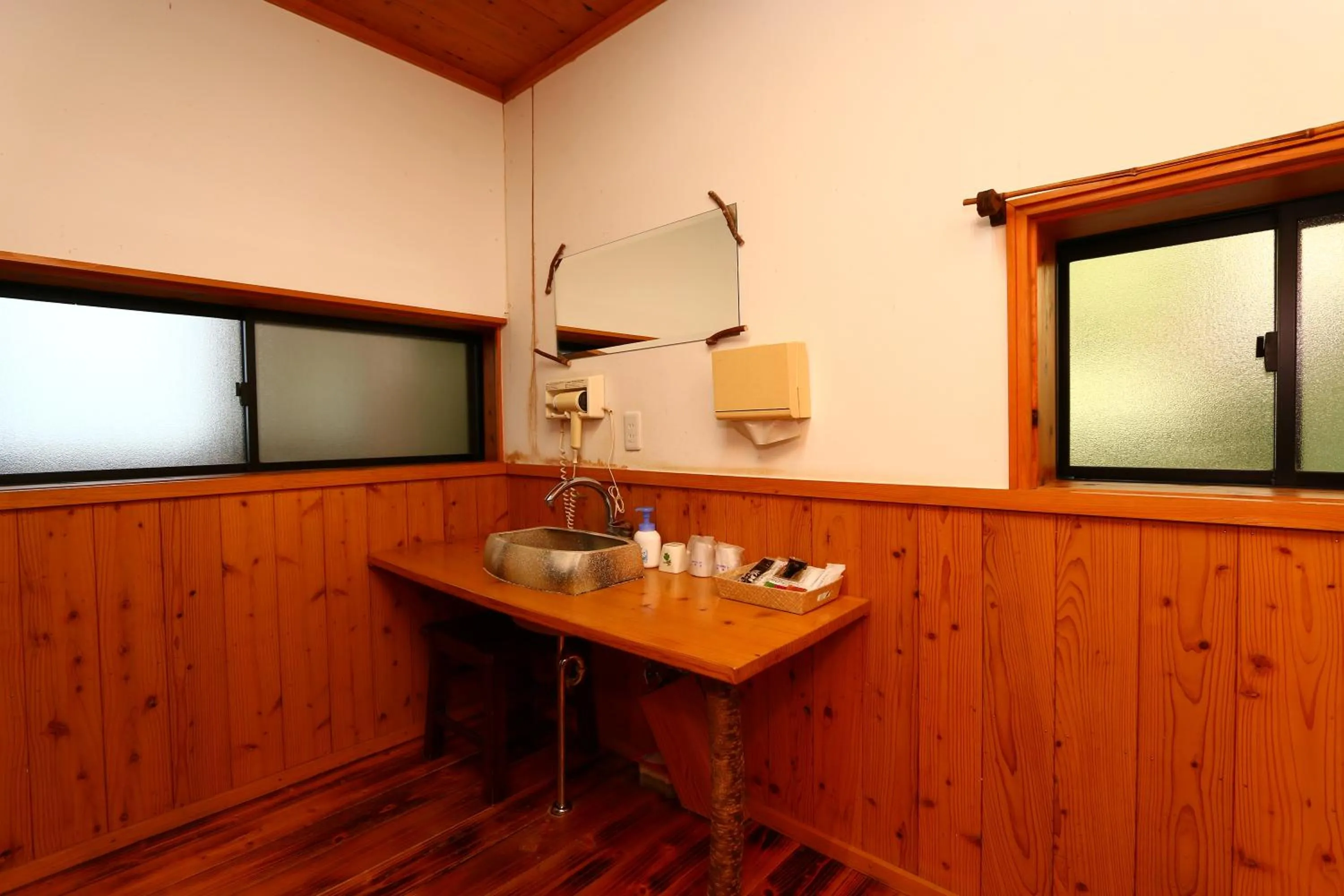 Photo of the whole room in YamakawaZENZO