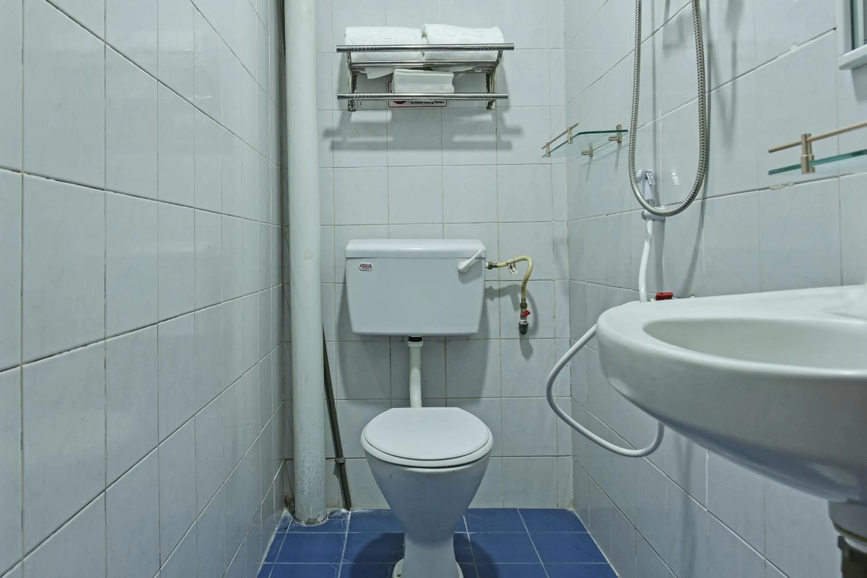 Bathroom in Hotel O Ezzyhome Johor Jaya