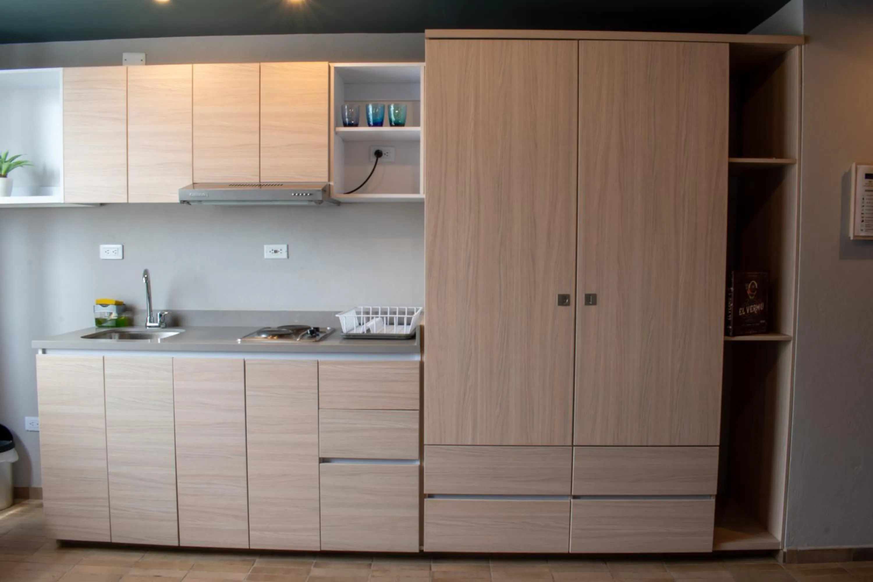 Cadena Hotelera Rey es