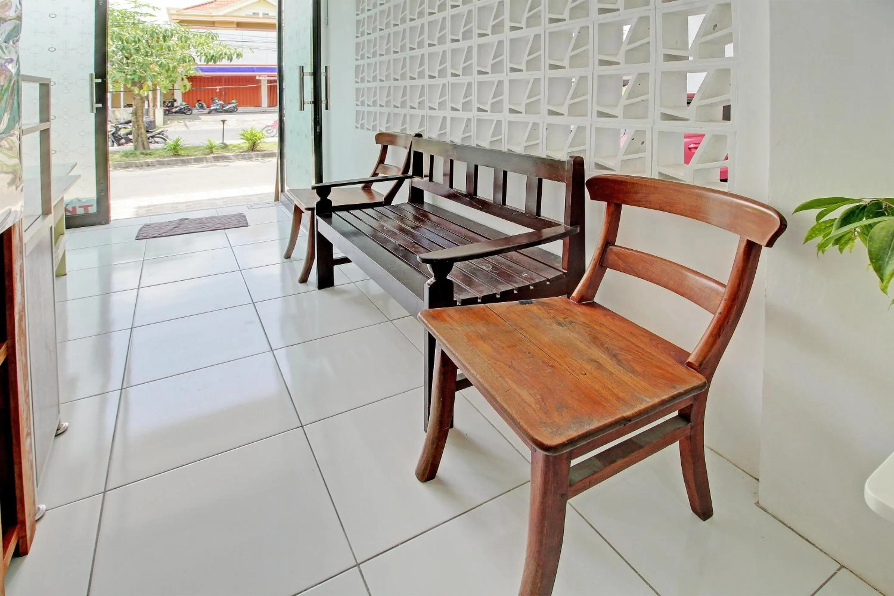 Lobby or reception in Hotel O Sirih Gading Family Guest House