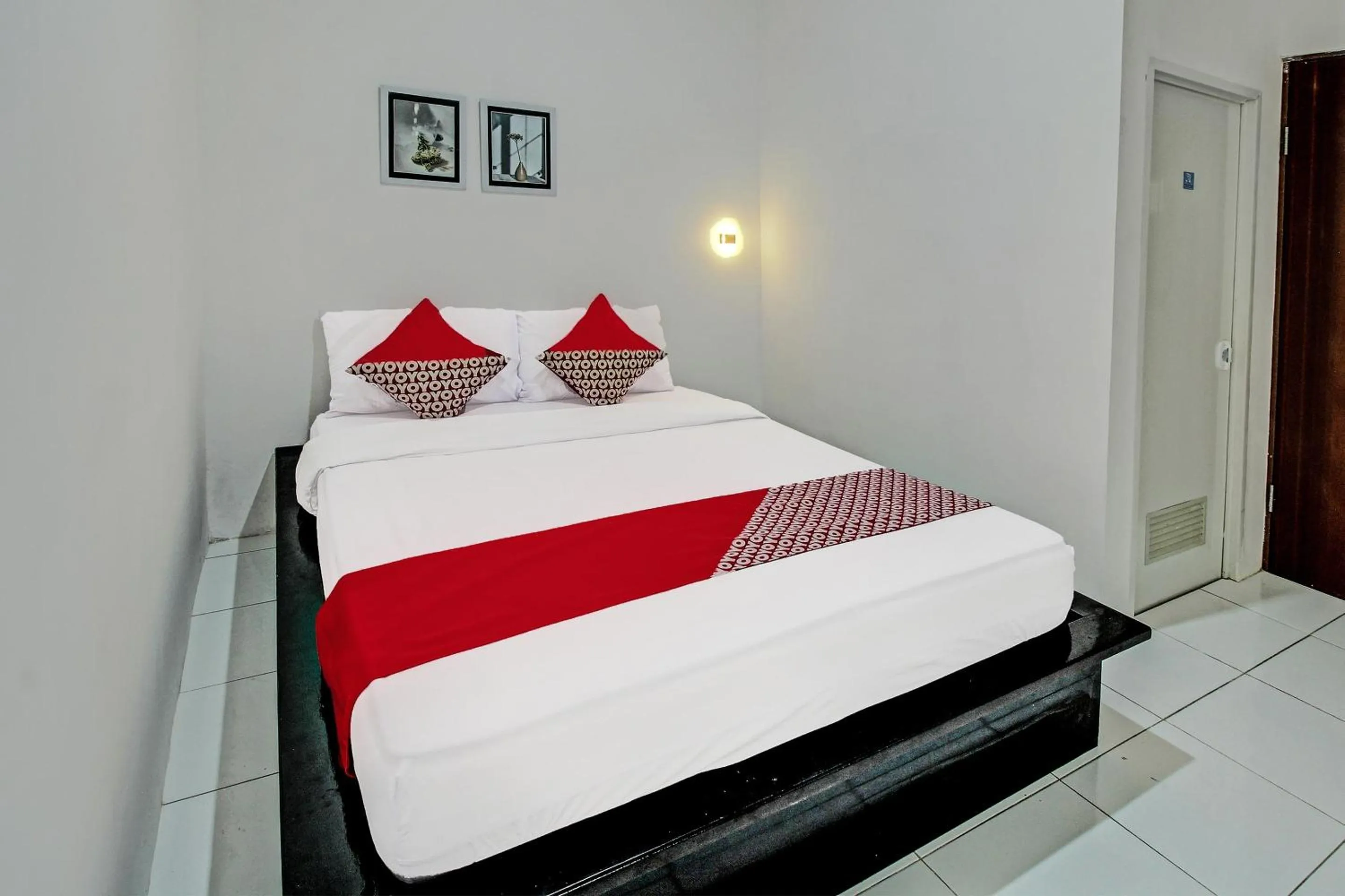 Bedroom, Bed in Hotel O Sirih Gading Family Guest House