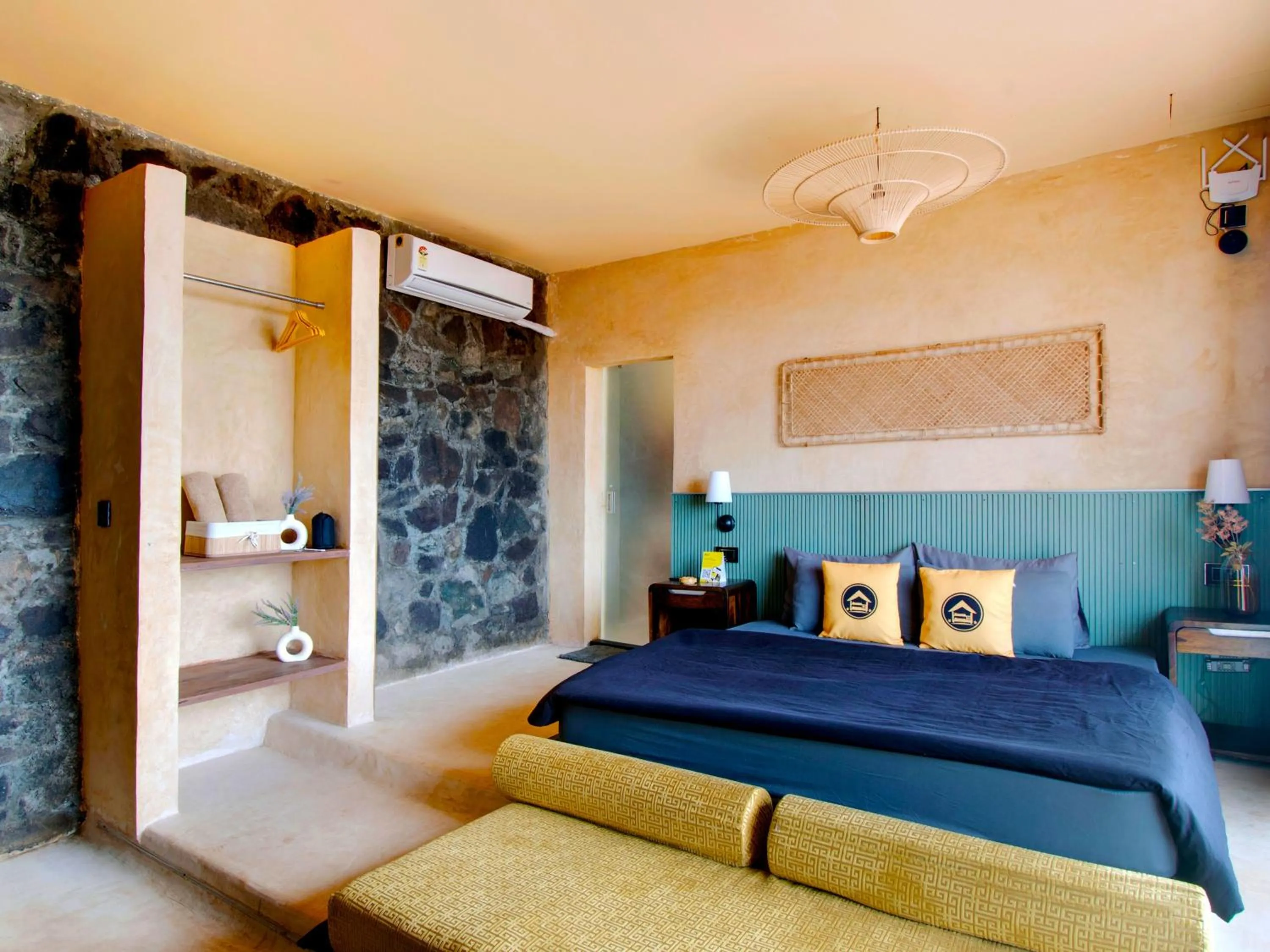 Bed in The Hosteller Bhandardara