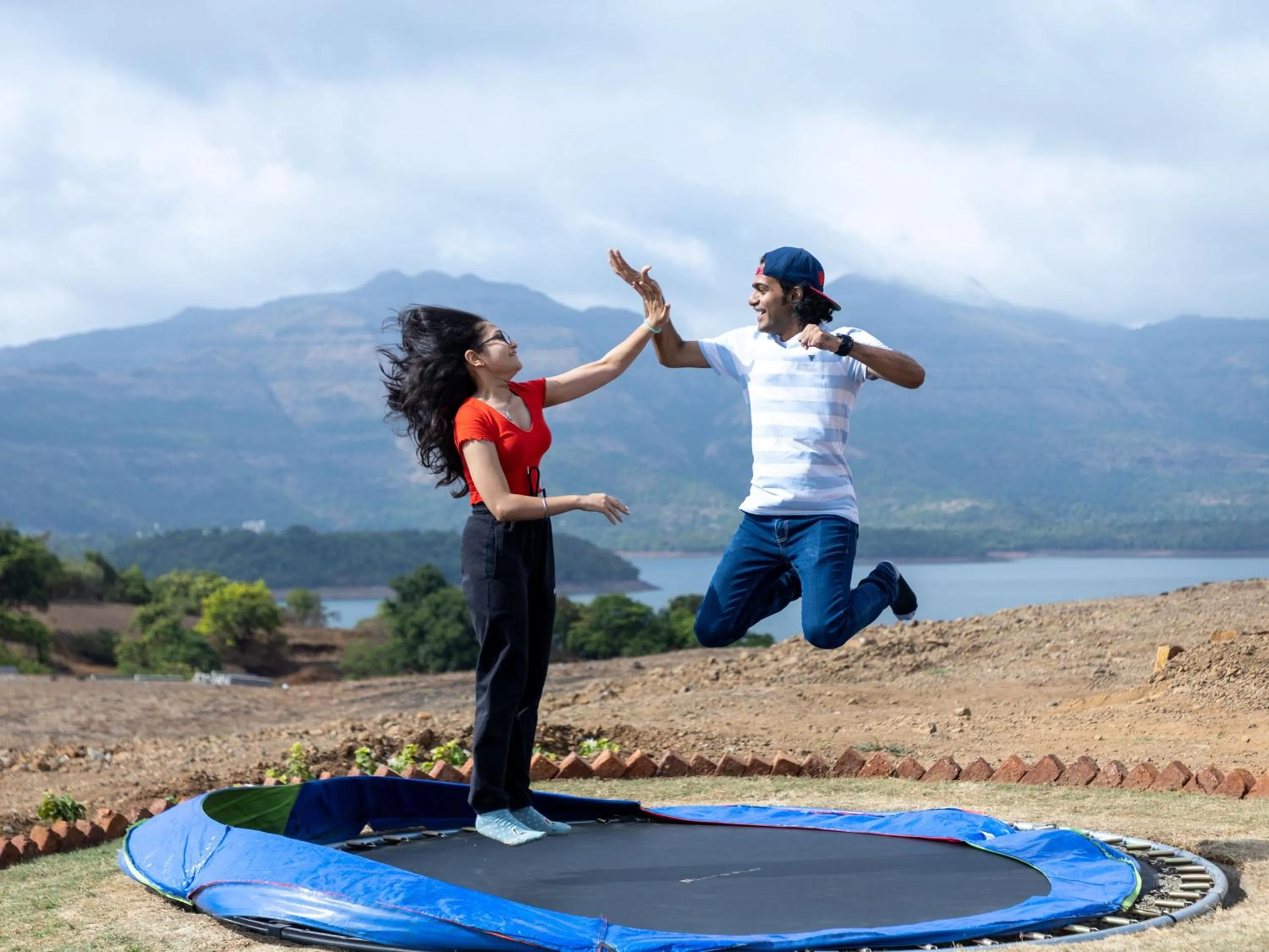 Day in The Hosteller Bhandardara