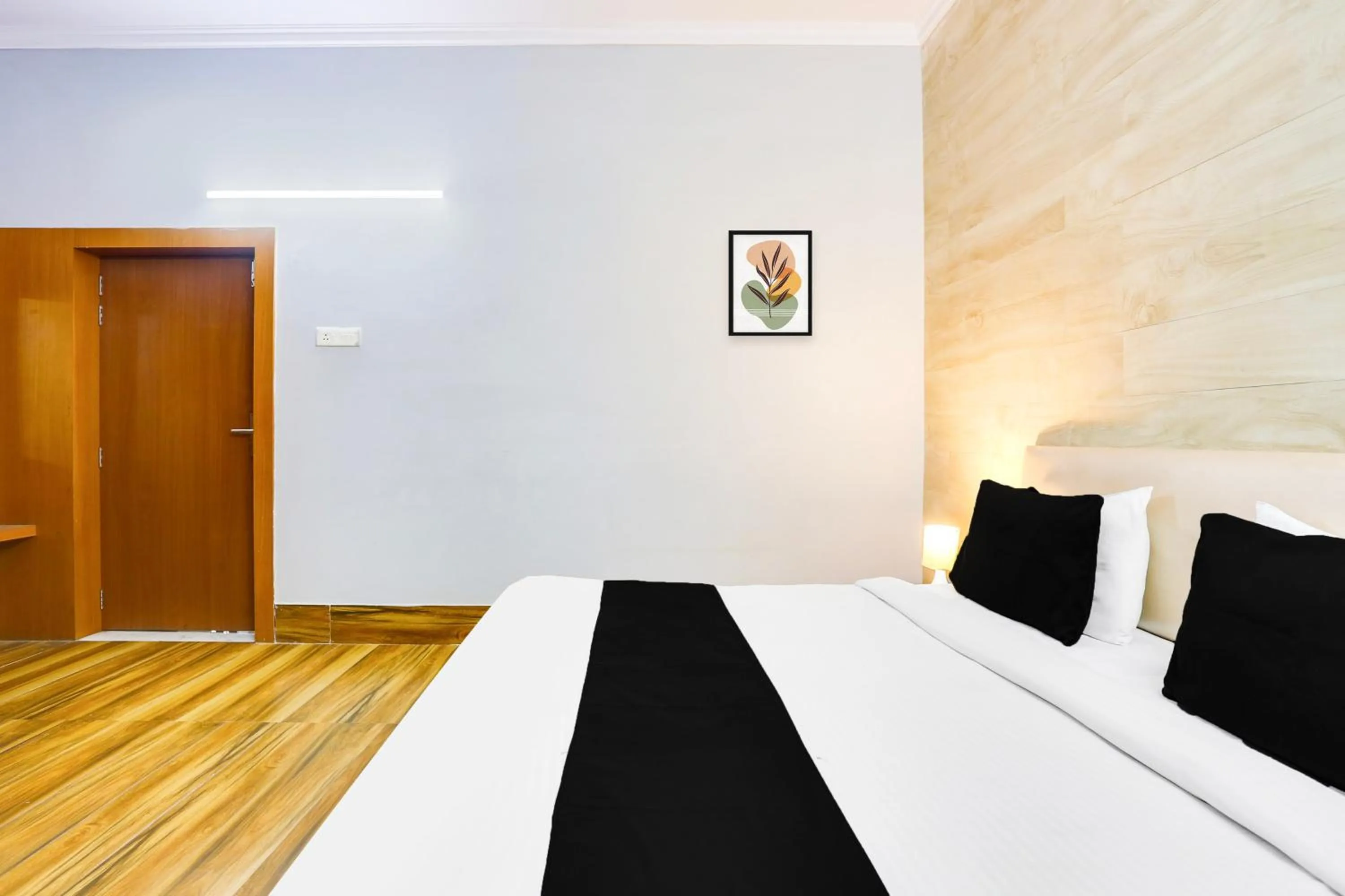 Bedroom, Bed in Super Collection O Bhiwadi