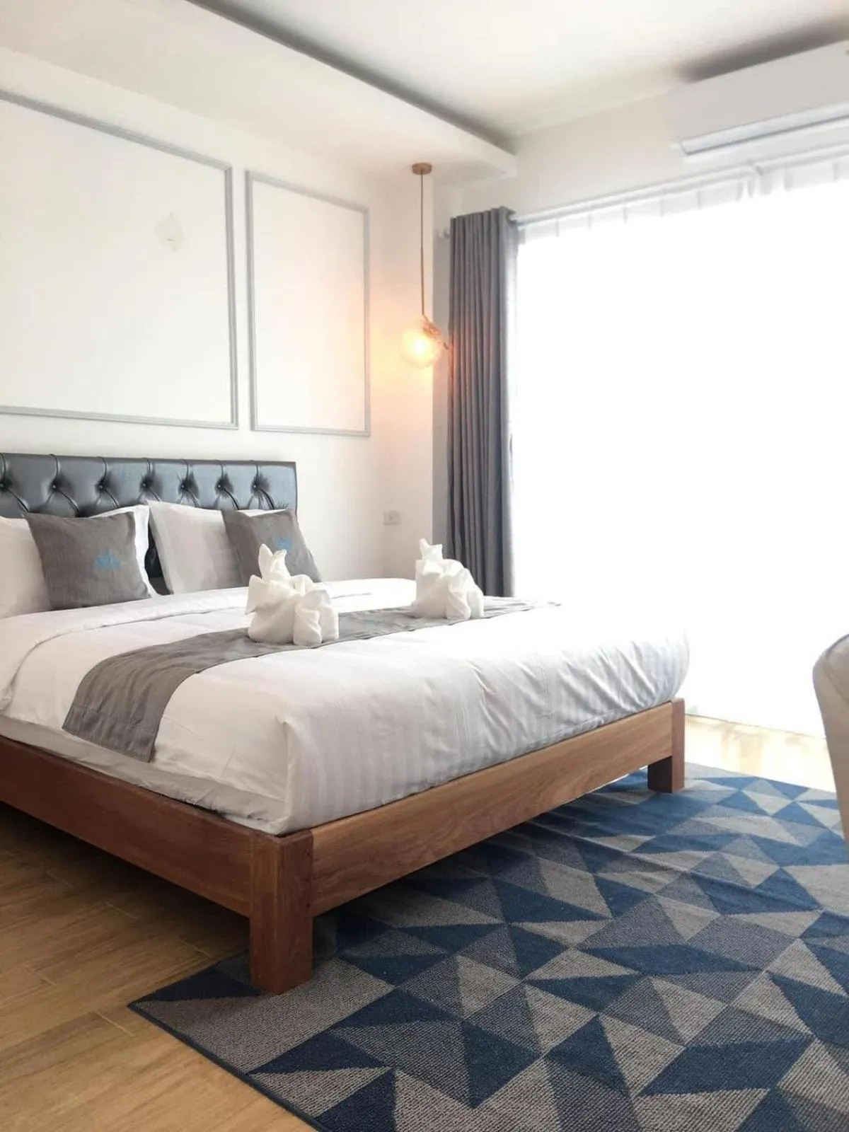 Bed in VangVieng Crystal Boutique Hotel