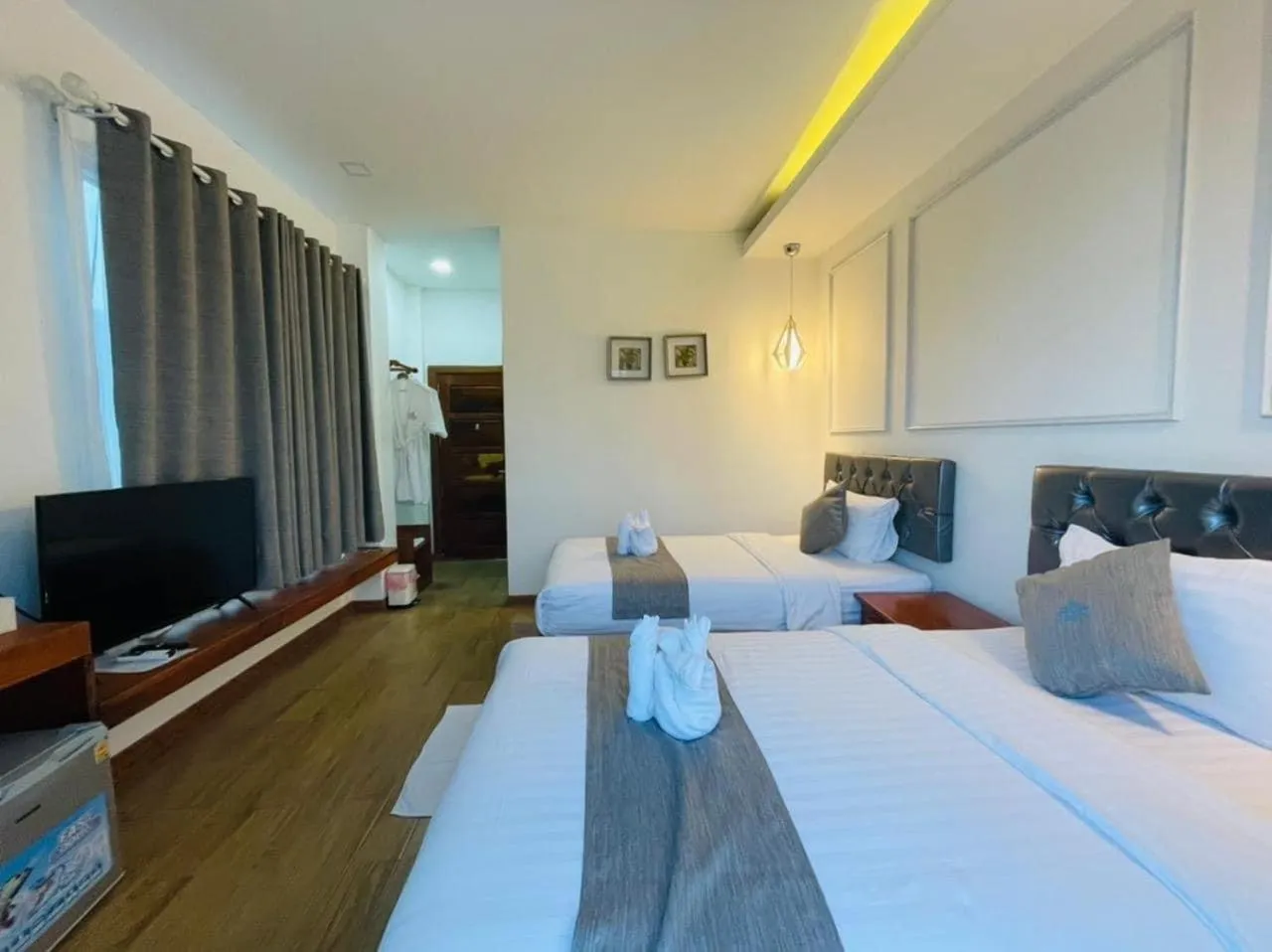 Bed in VangVieng Crystal Boutique Hotel