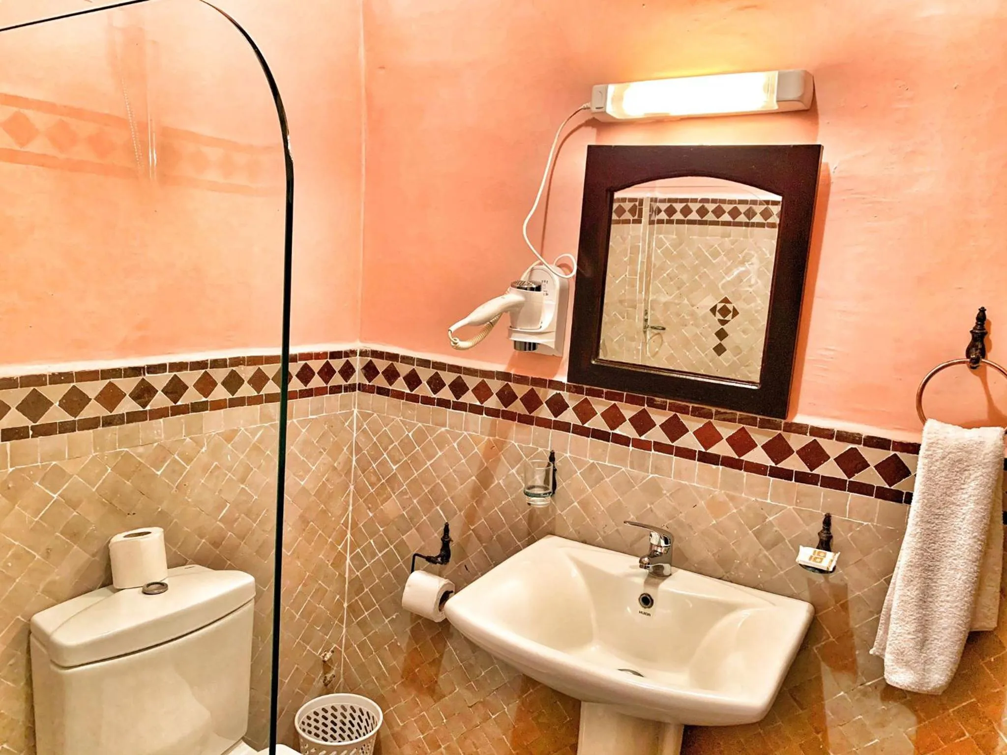Shower in Riad Al Madina