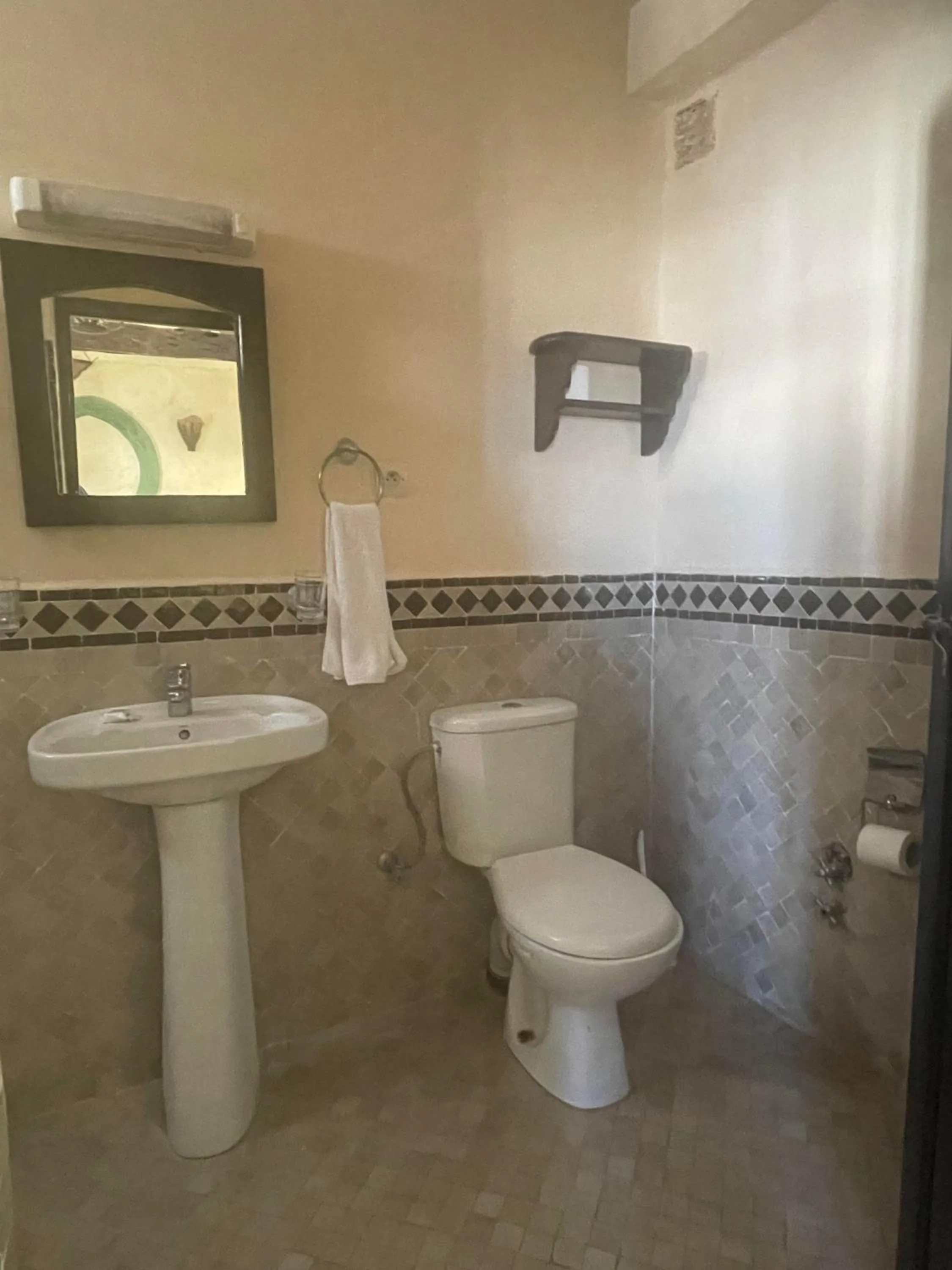 Shower in Riad Al Madina