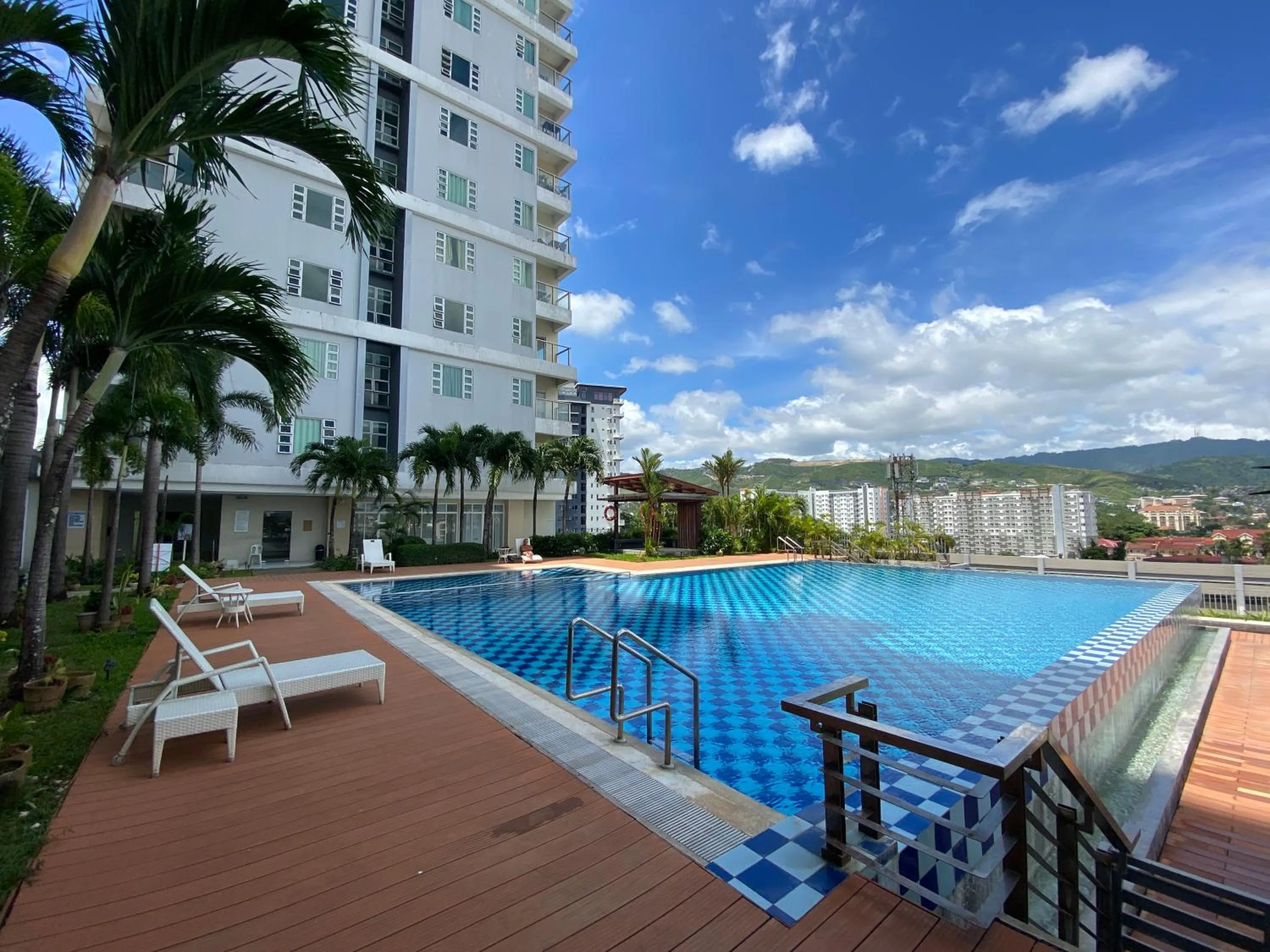 Pool view in Cebu One Pavillion Place by P&J