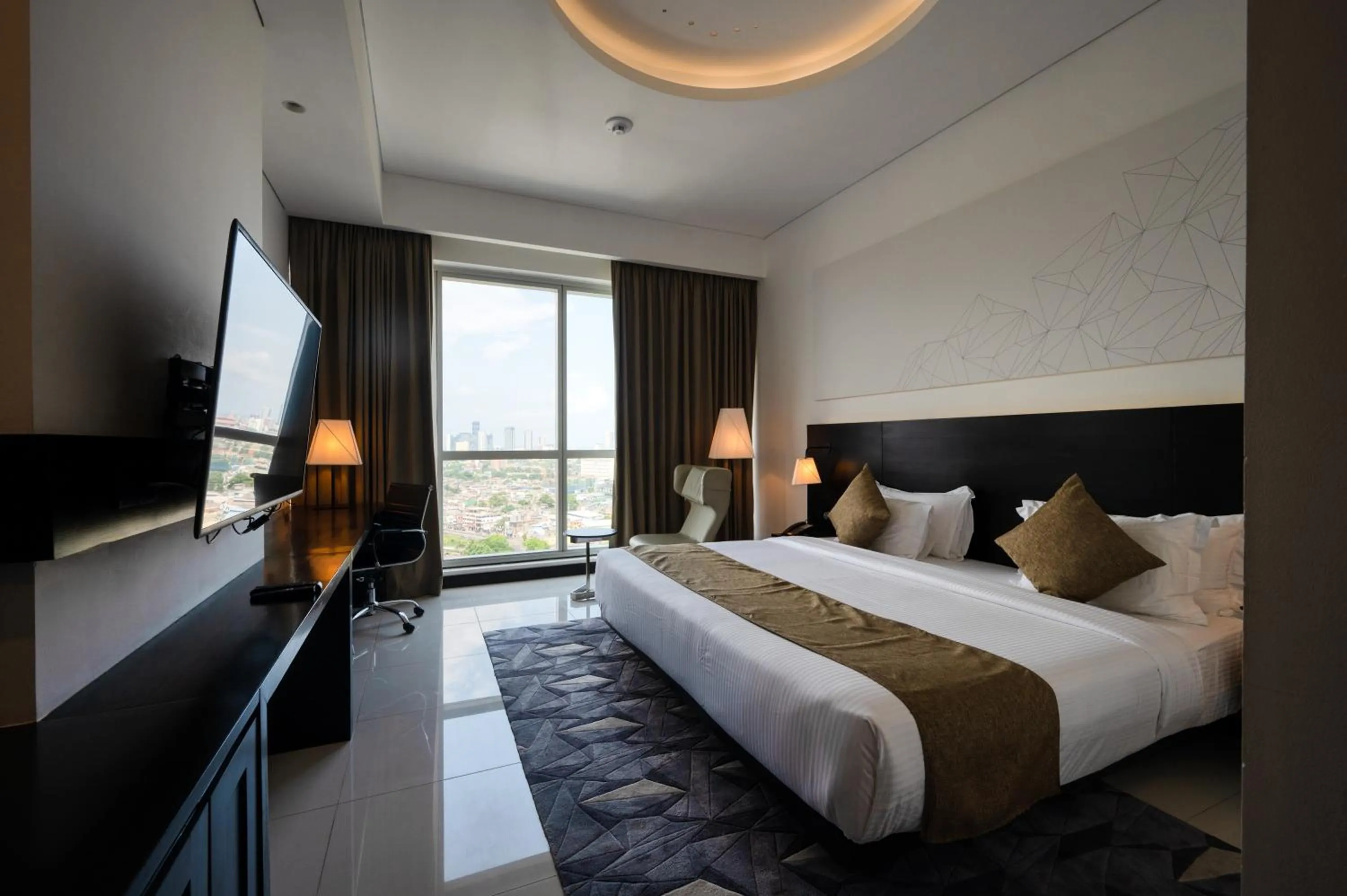 Bedroom, Bed in Orion City Hotel