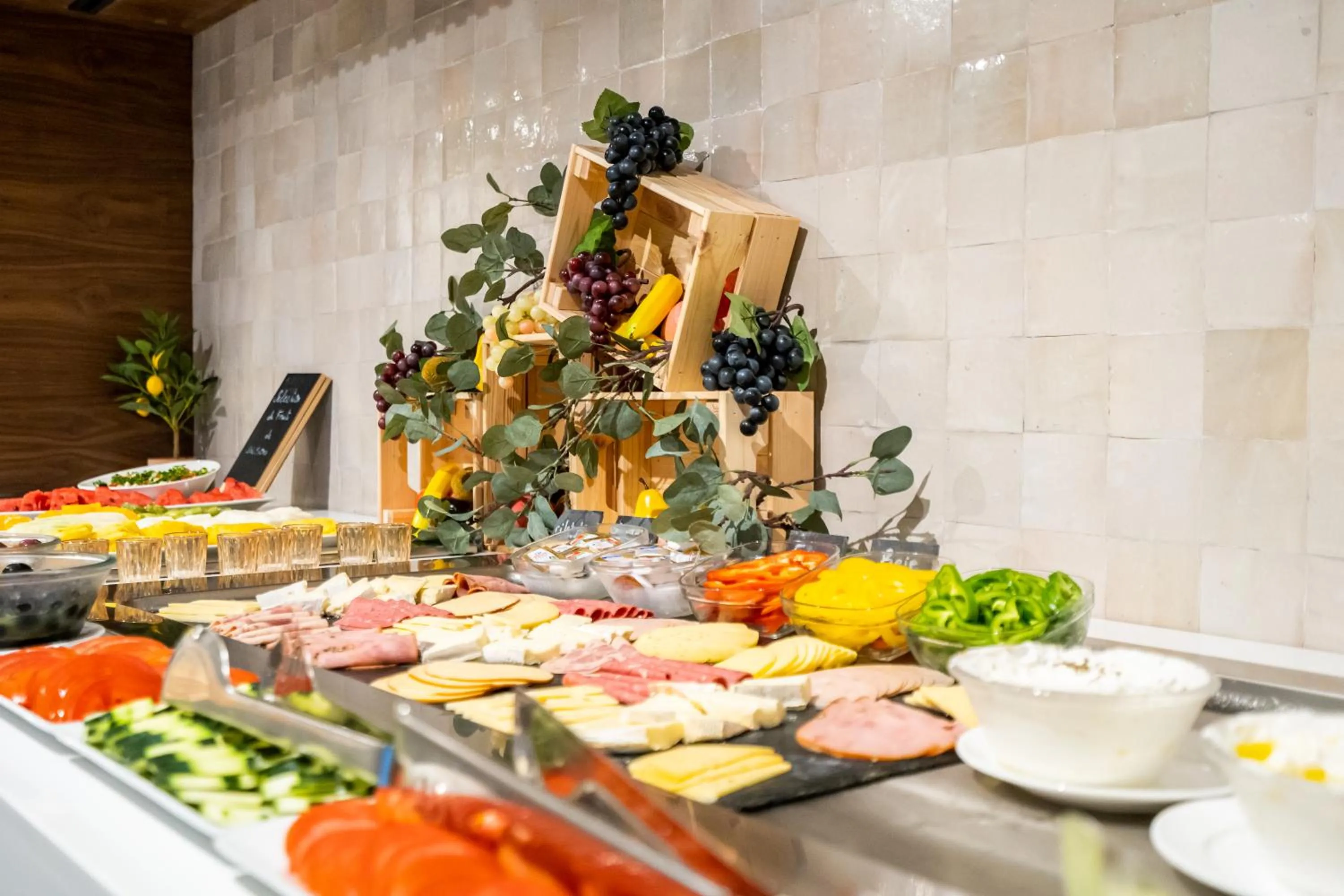 Breakfast in JM Suites Hotel Eco-Friendly Casablanca