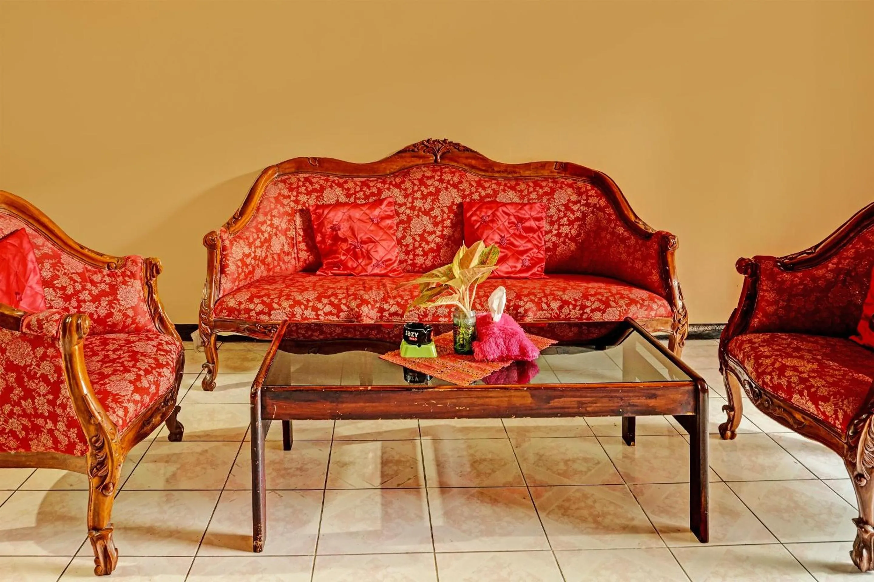 Lobby or reception in Hotel O Homestay Simpang Panji Suroso Syariah