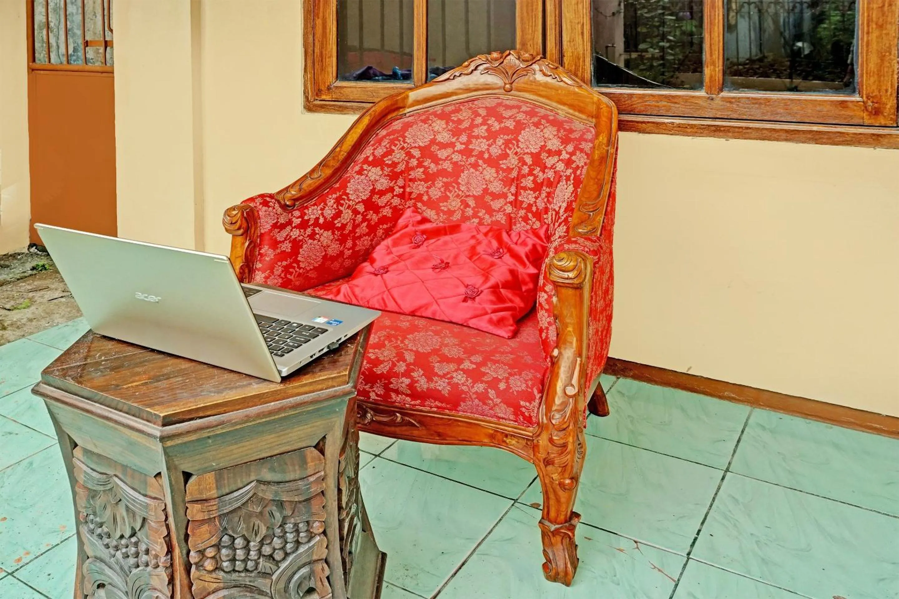Lobby or reception in Hotel O Homestay Simpang Panji Suroso Syariah