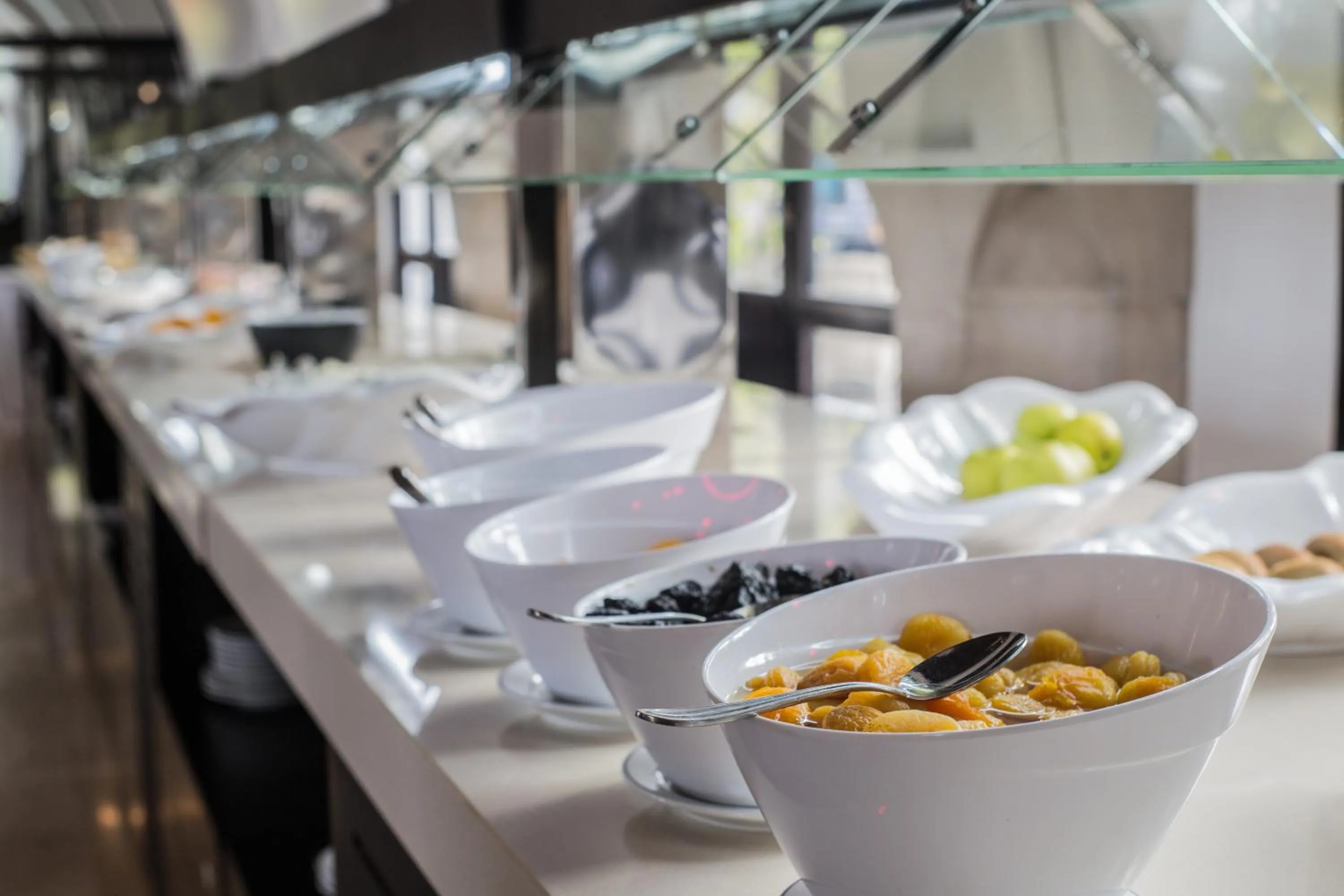 Restaurant/places to eat in El Minzah Hotel