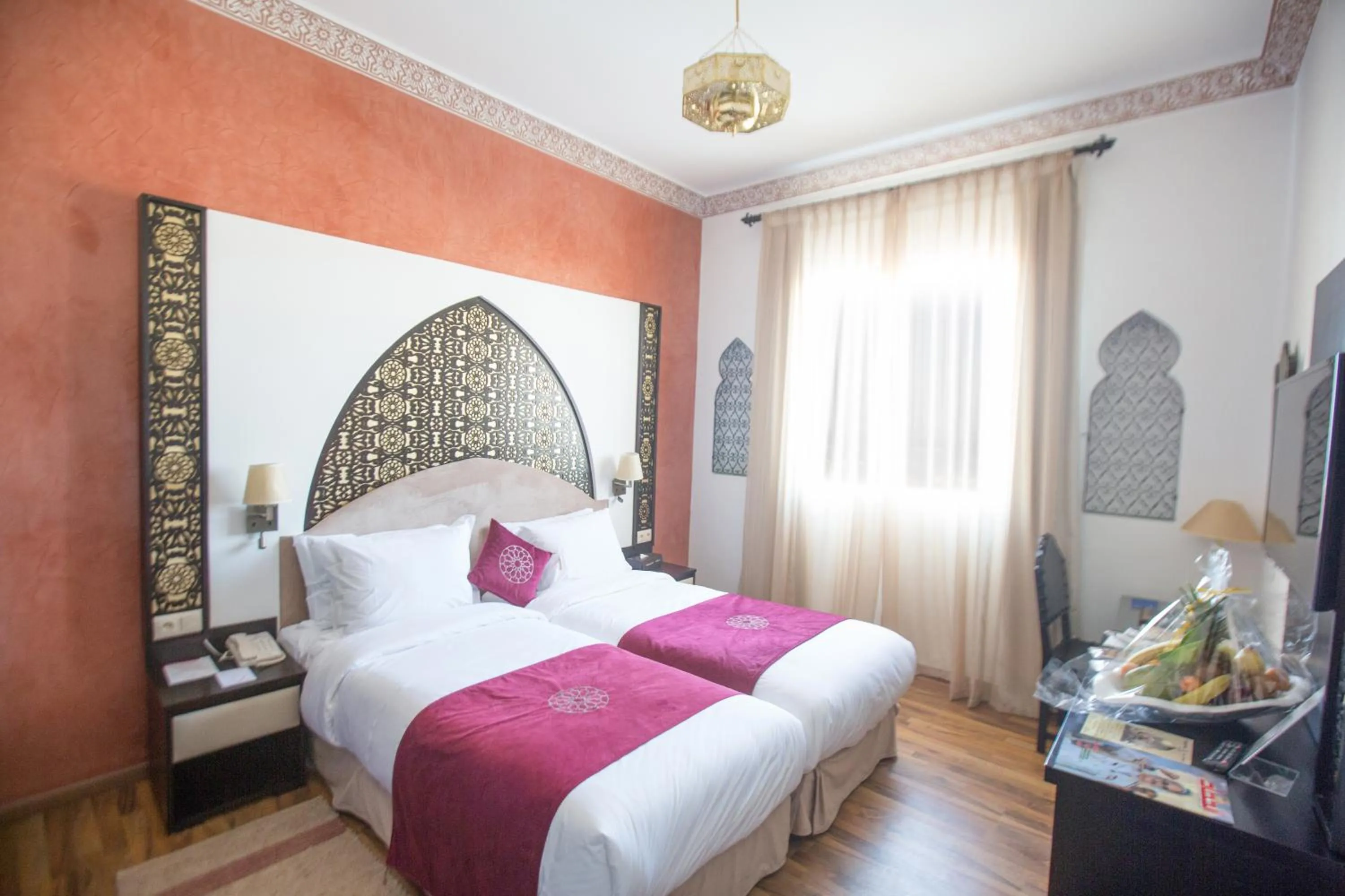 Bedroom, Bed in El Minzah Hotel