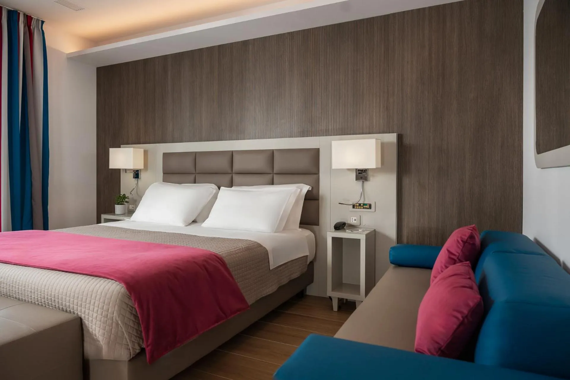 Bedroom, Bed in Grand Hotel San Marino