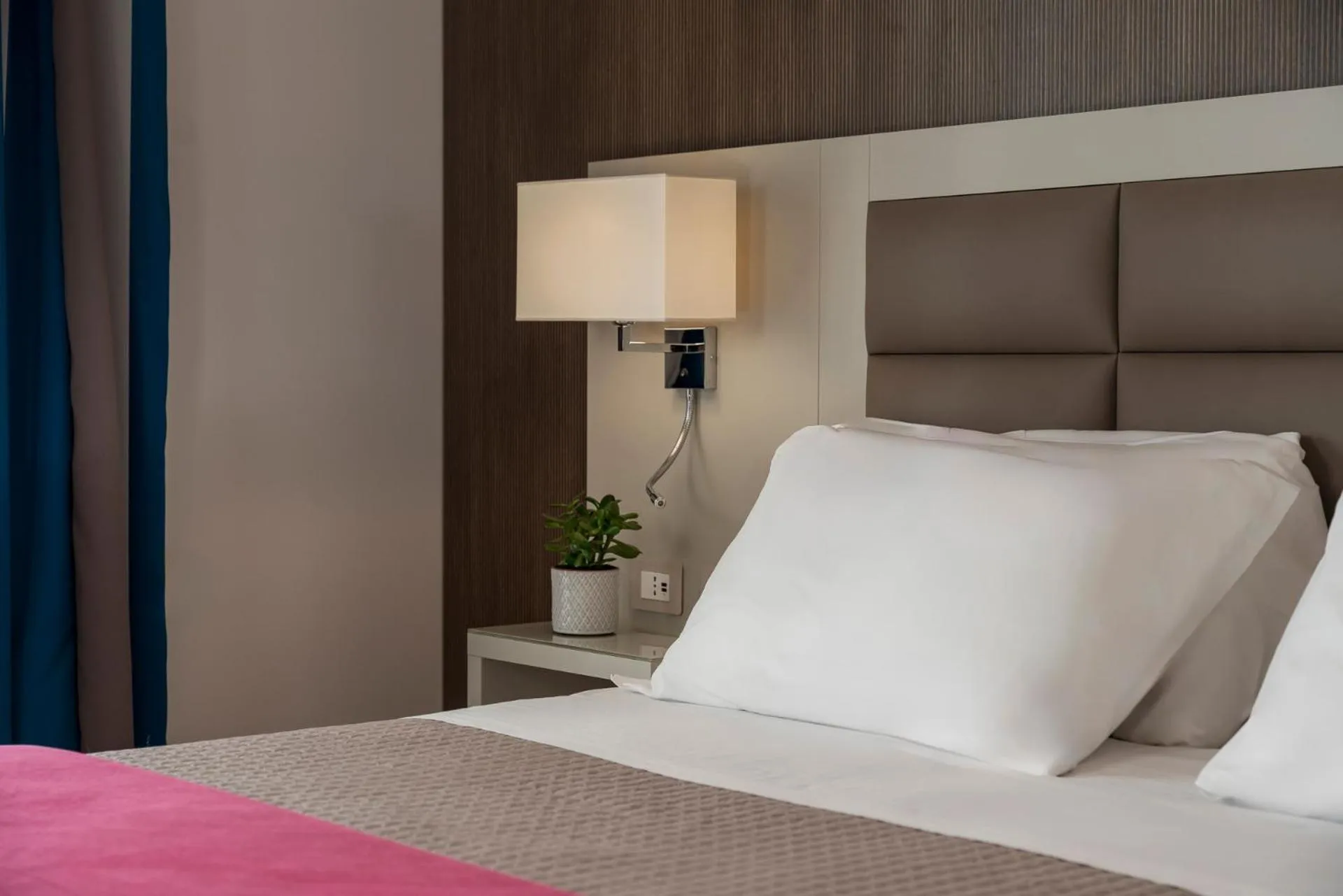 Bedroom, Bed in Grand Hotel San Marino