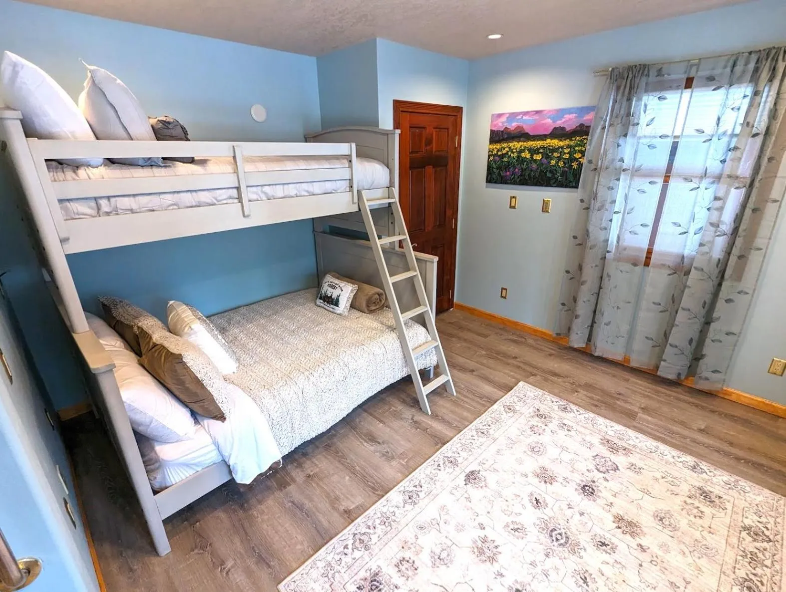 Bed in Cityside Big Mountain Lodge