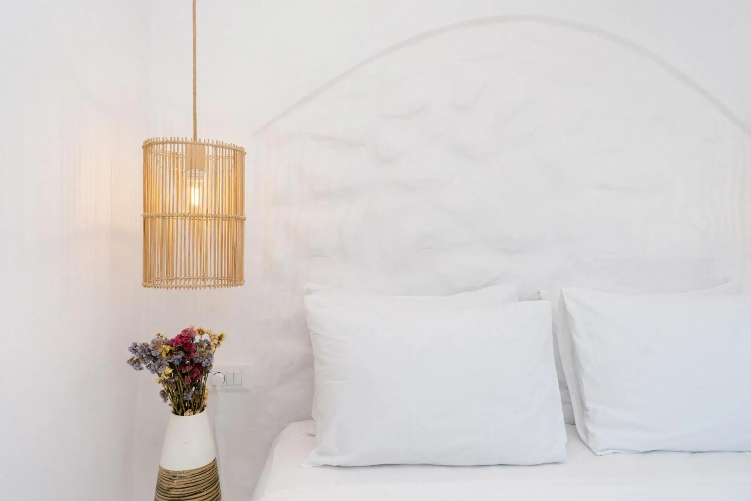 Honeymoon villa with outdoor hot tub and sea view in Nano Oia Canaves Honeymoon villa with outdoor hot tub and sea view in Nano Oia Canaves