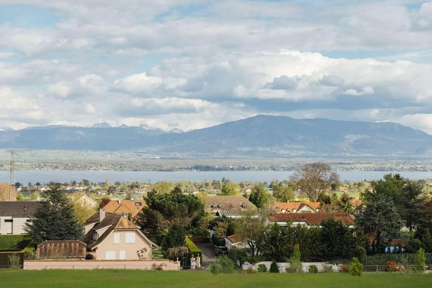 Lake view in YOTEL Geneva Lake