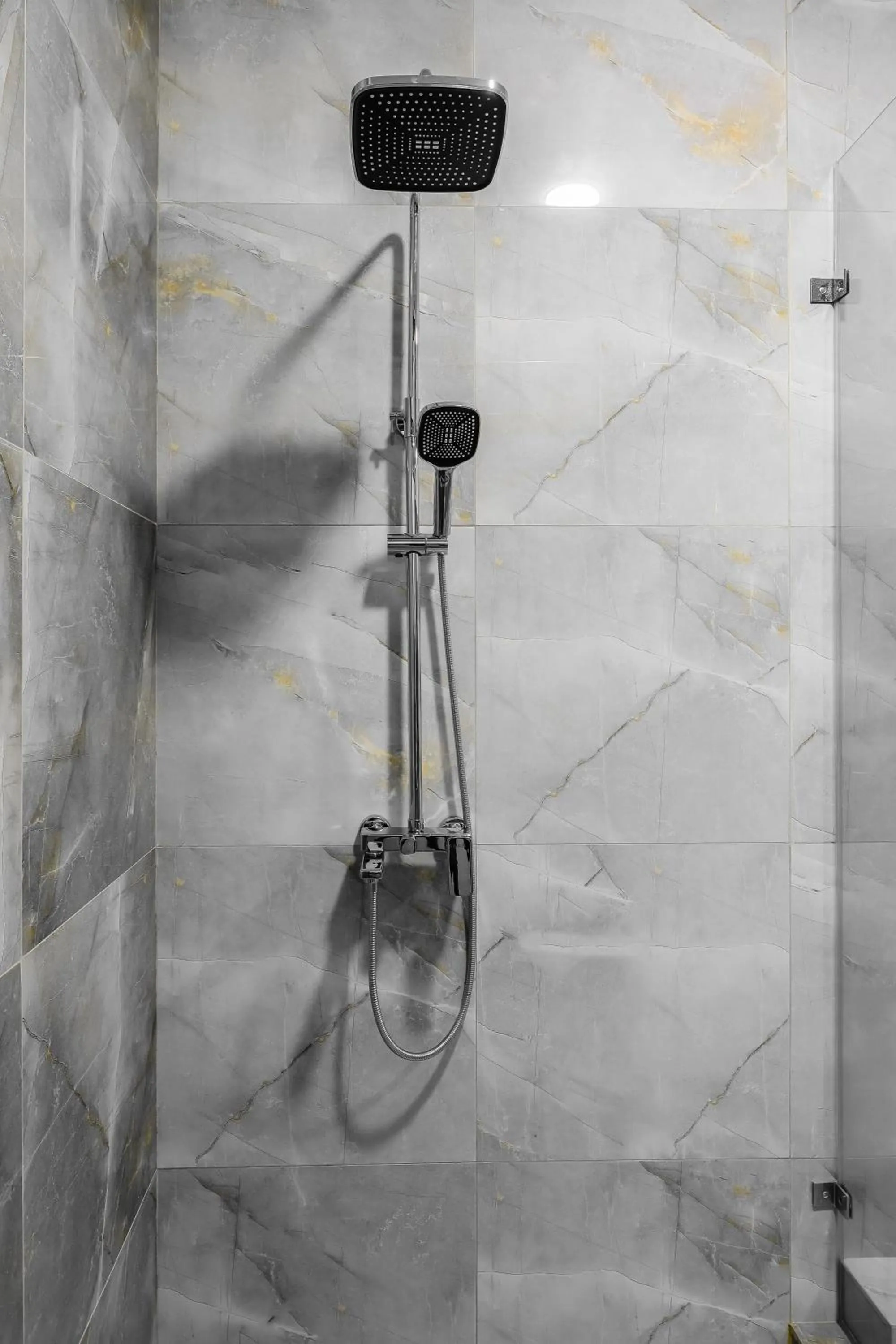 Shower in GRAND OPERA HOTEL