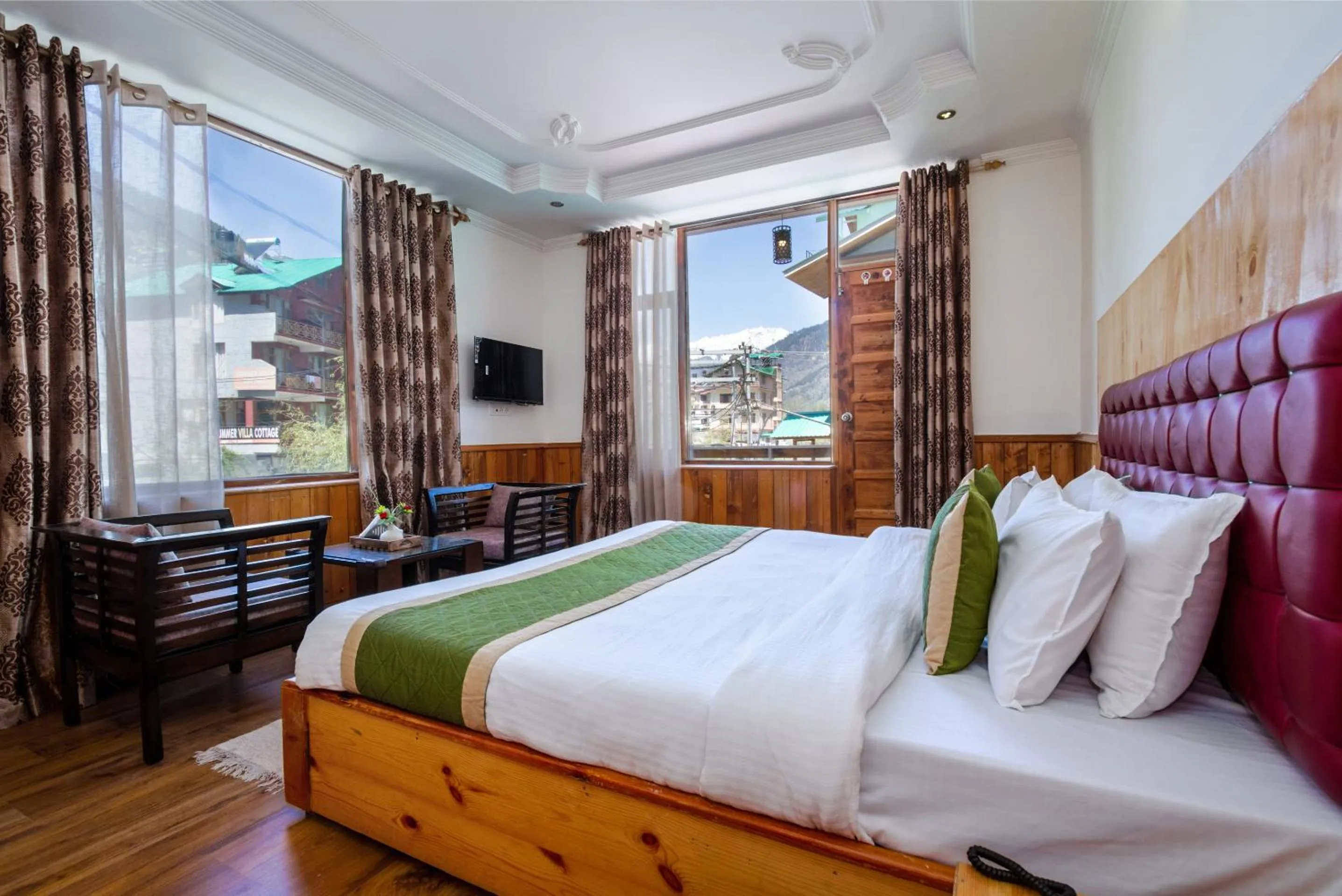 View (from property/room), Bed in Tripli Hotels Conifer Wood Cottage