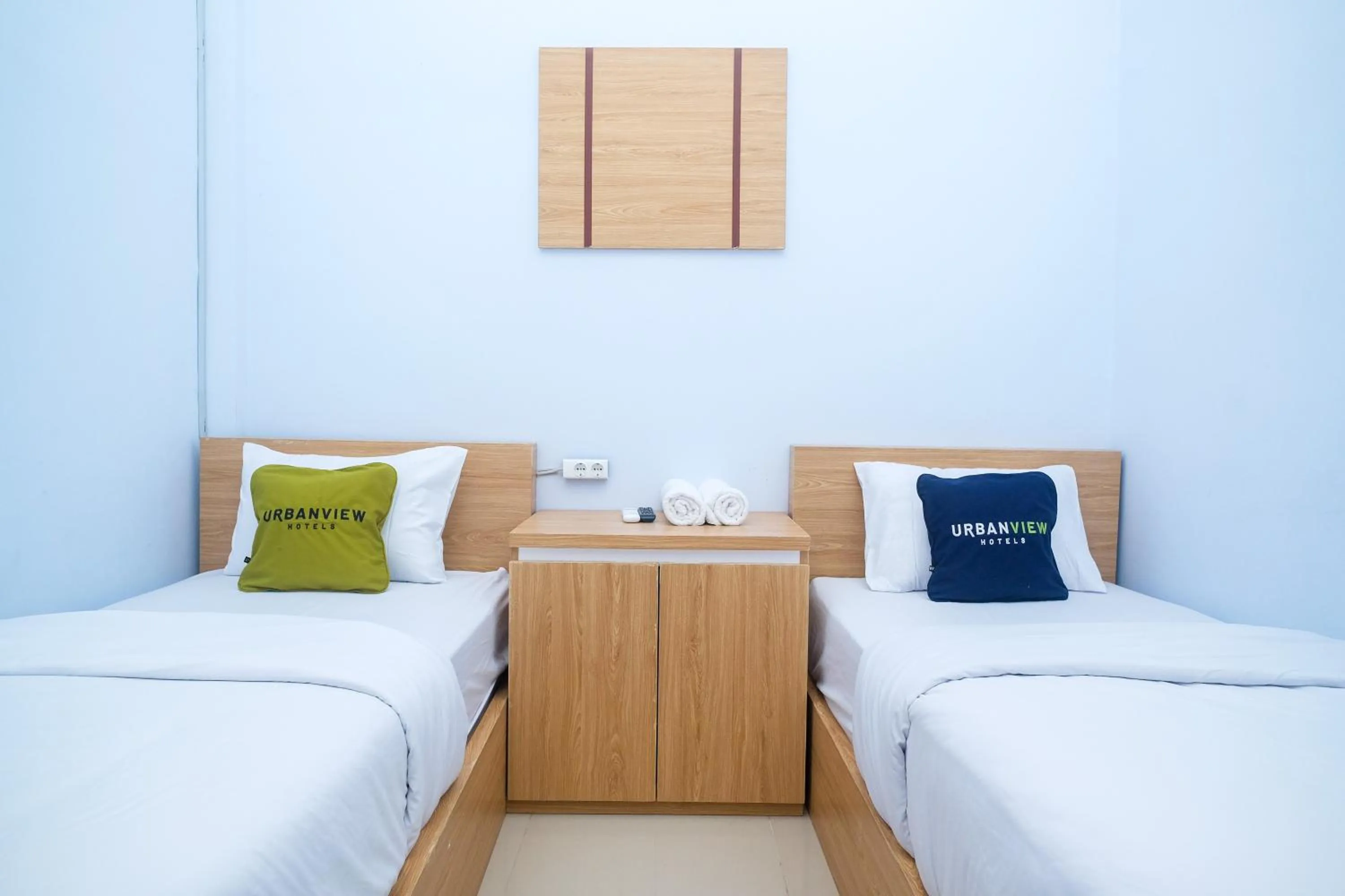 Bedroom, Bed in Urbanview Syariah Wisma Nabil Solo