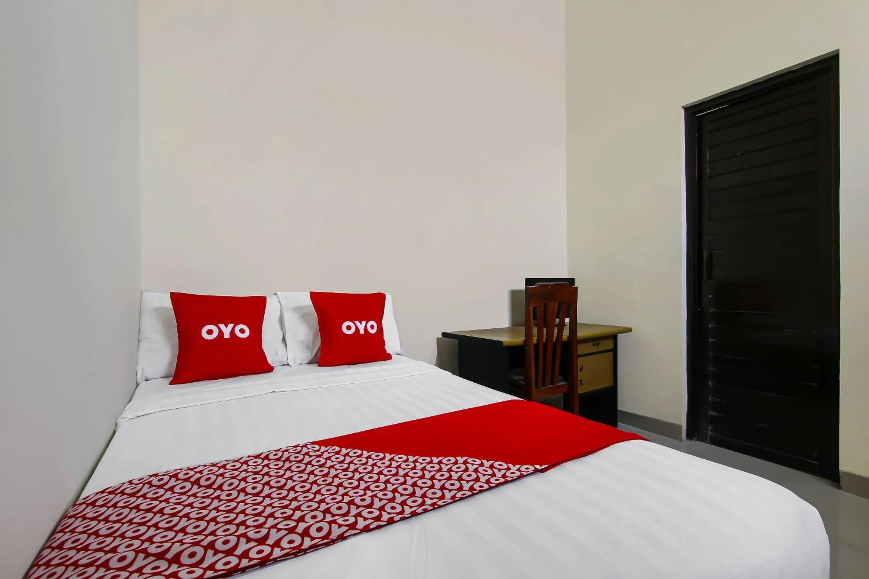 Bedroom, Bed in Hotel O Wahidin Guesthouse