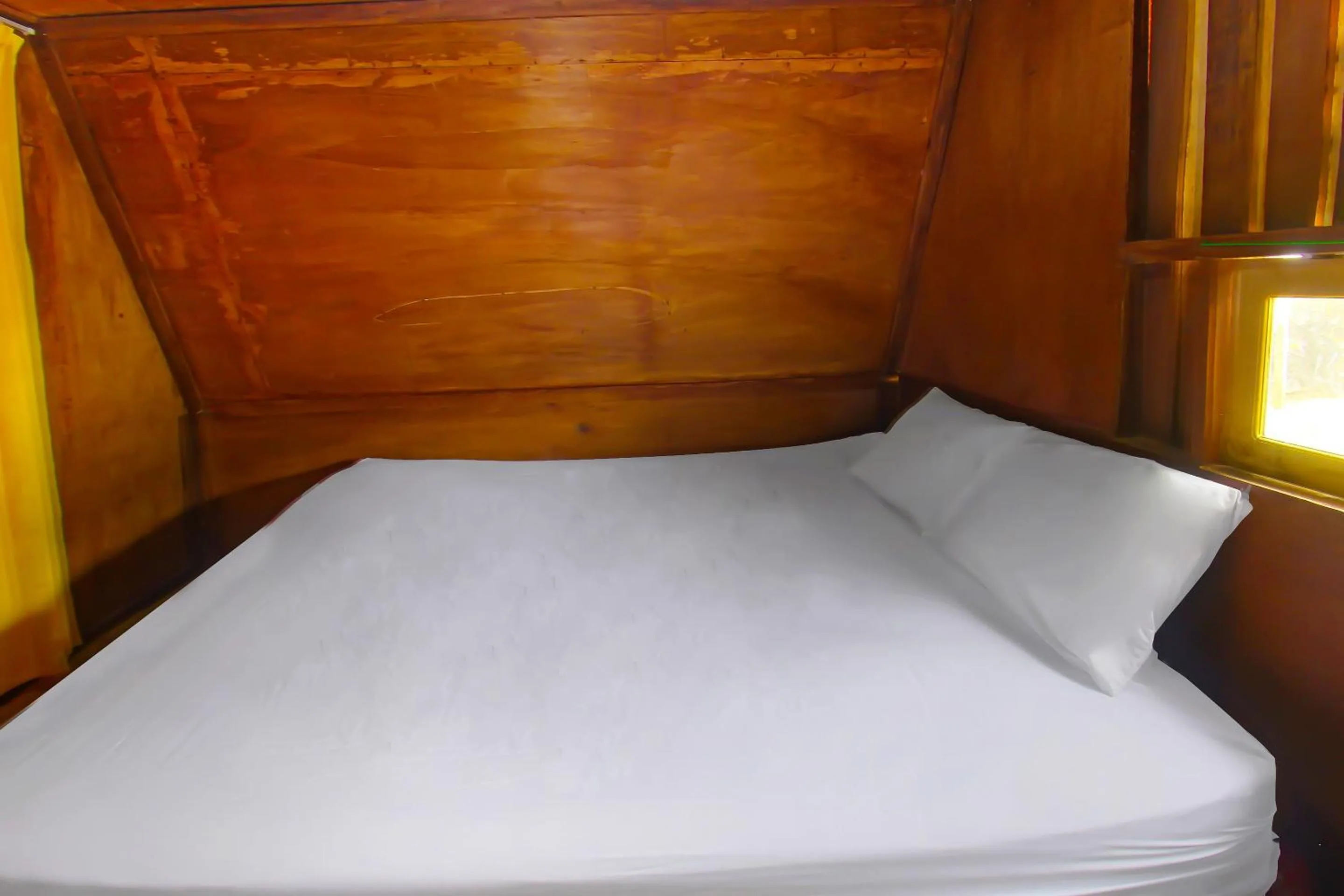 Bedroom, Bed in Hotel O Awenk Homestay Near SD Gunung Wakul