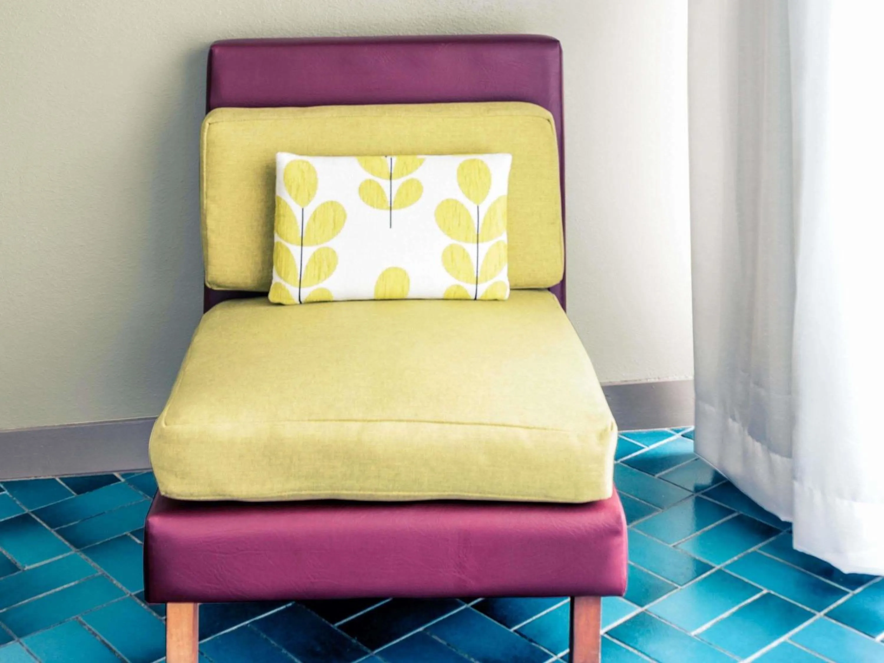 Bedroom in Mercure Nadi