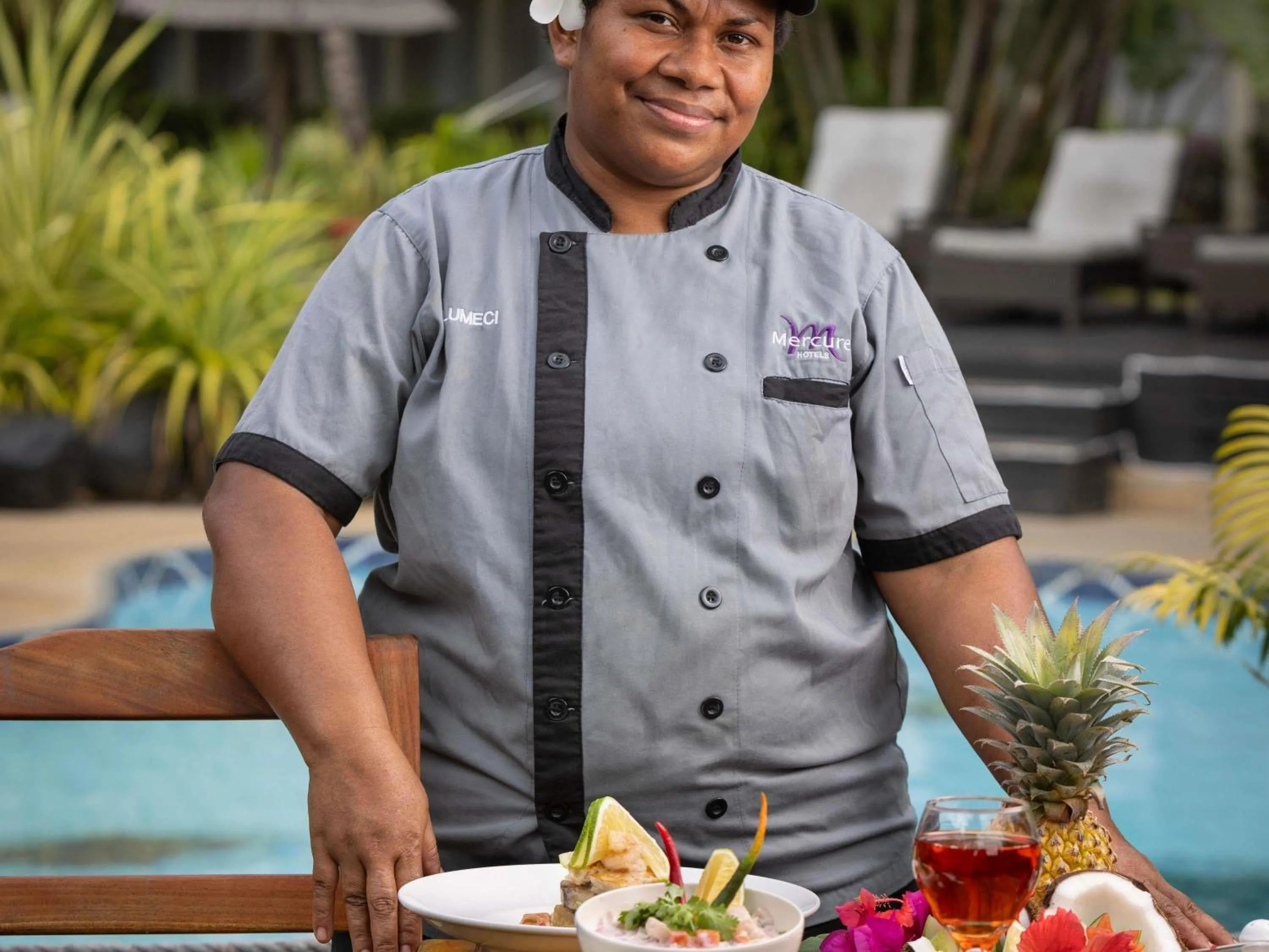 Restaurant/places to eat in Mercure Nadi