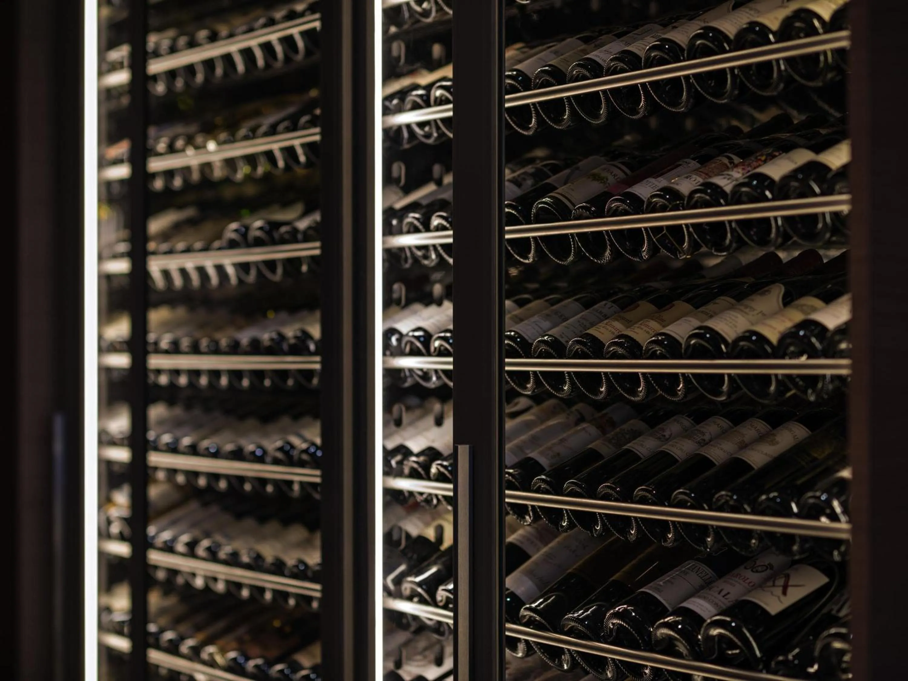 Restaurant/places to eat in Pullman Basel Europe