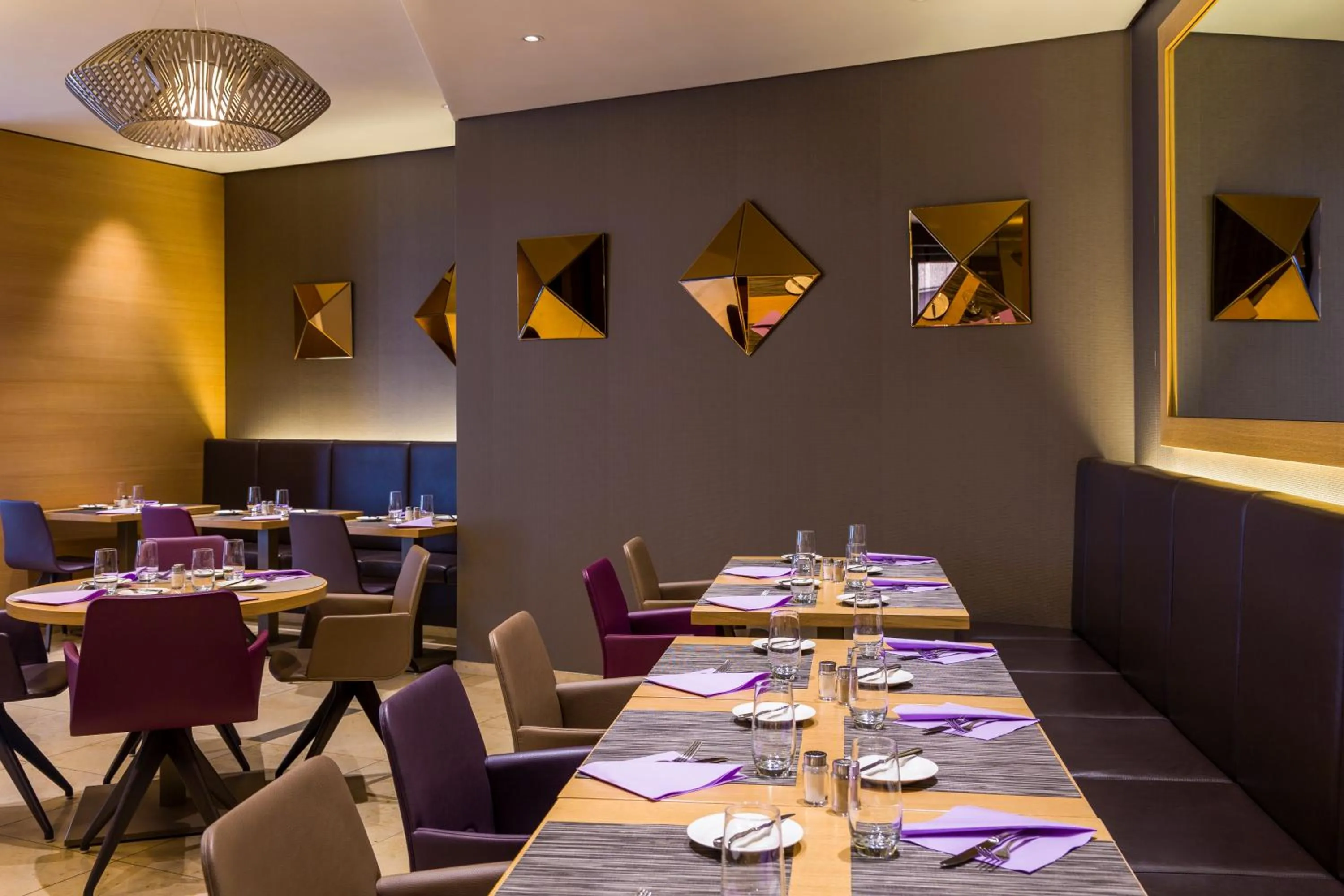 Restaurant/places to eat in Pullman Basel Europe