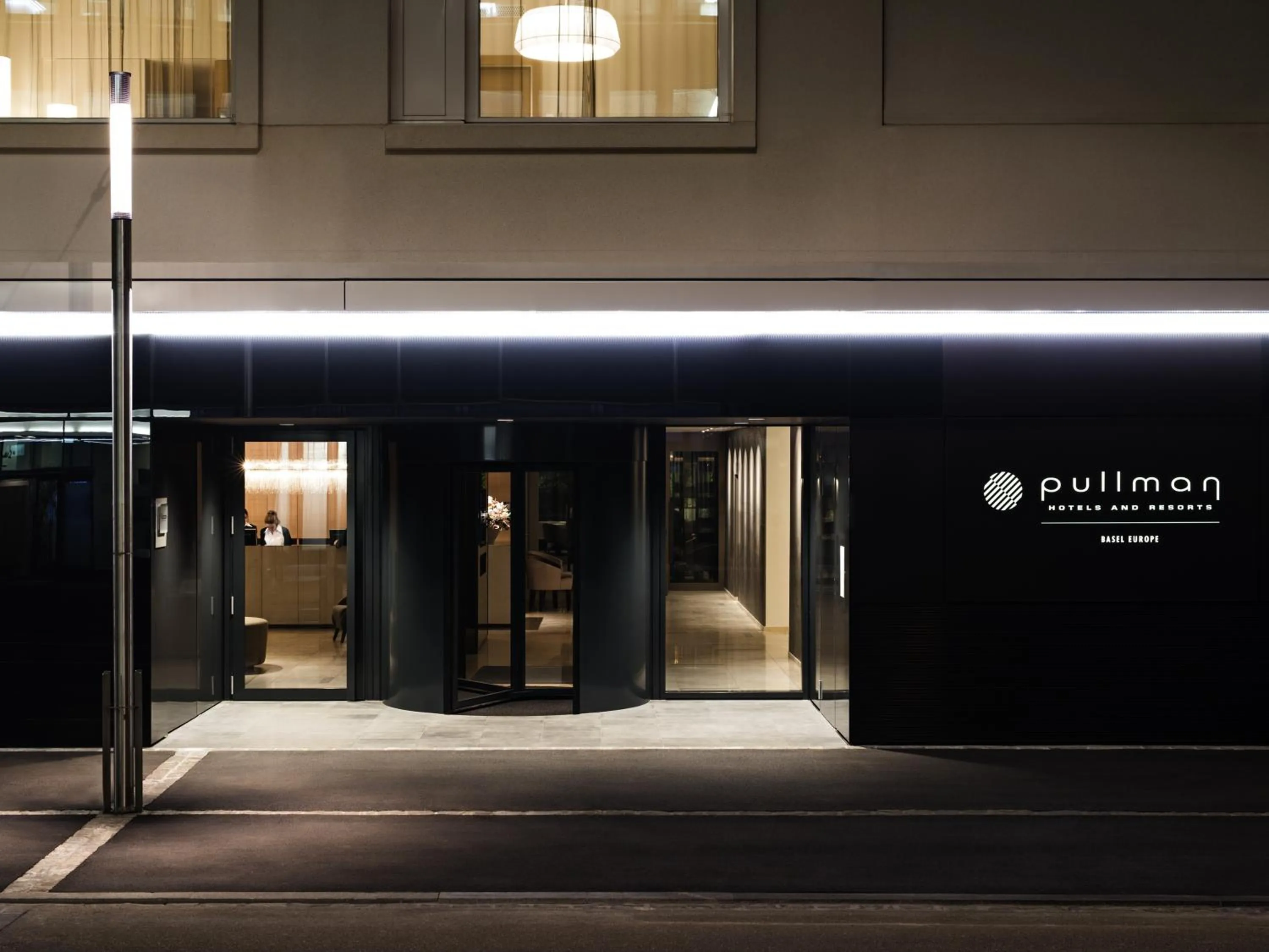 Facade/entrance in Pullman Basel Europe