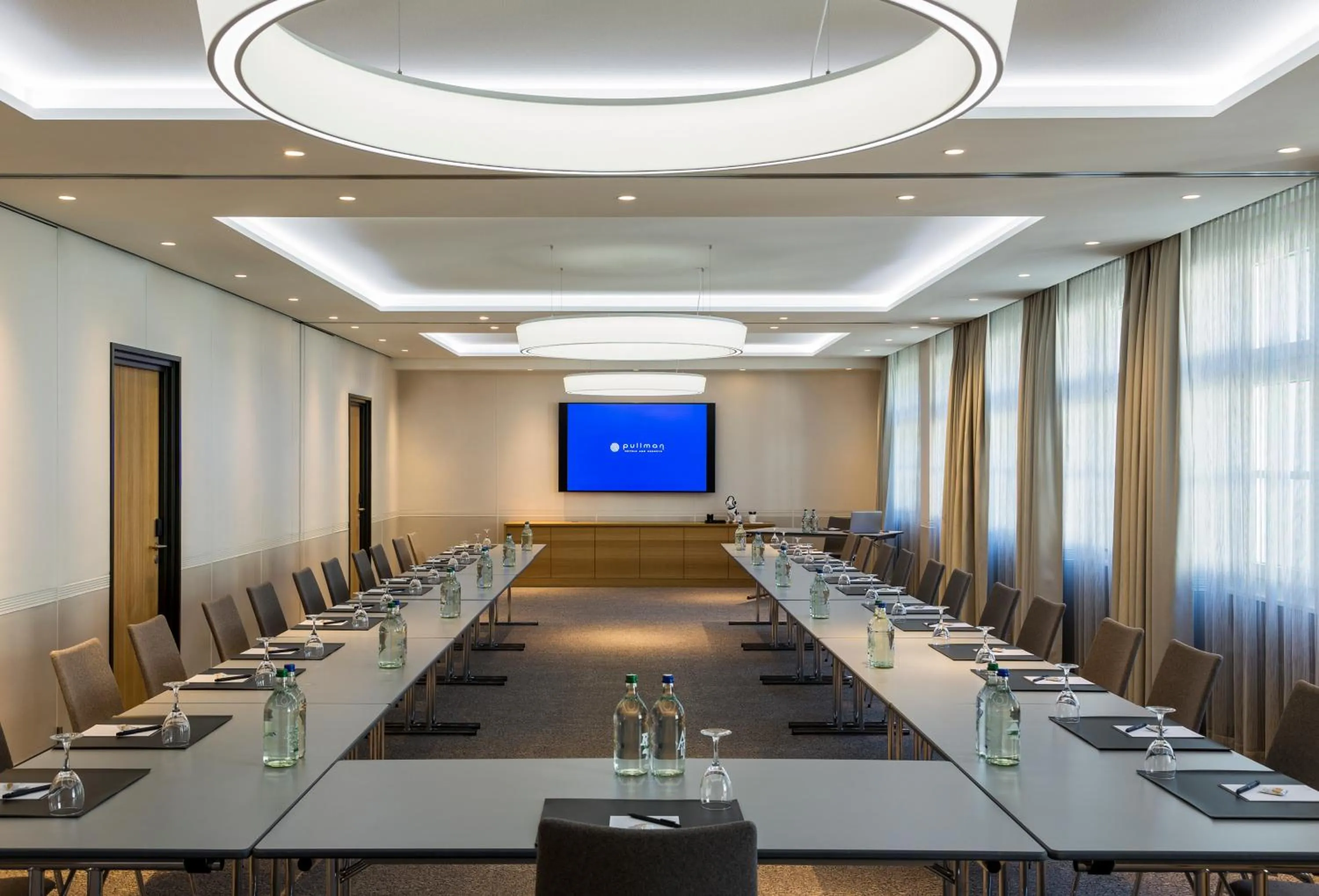 Meeting/conference room in Pullman Basel Europe